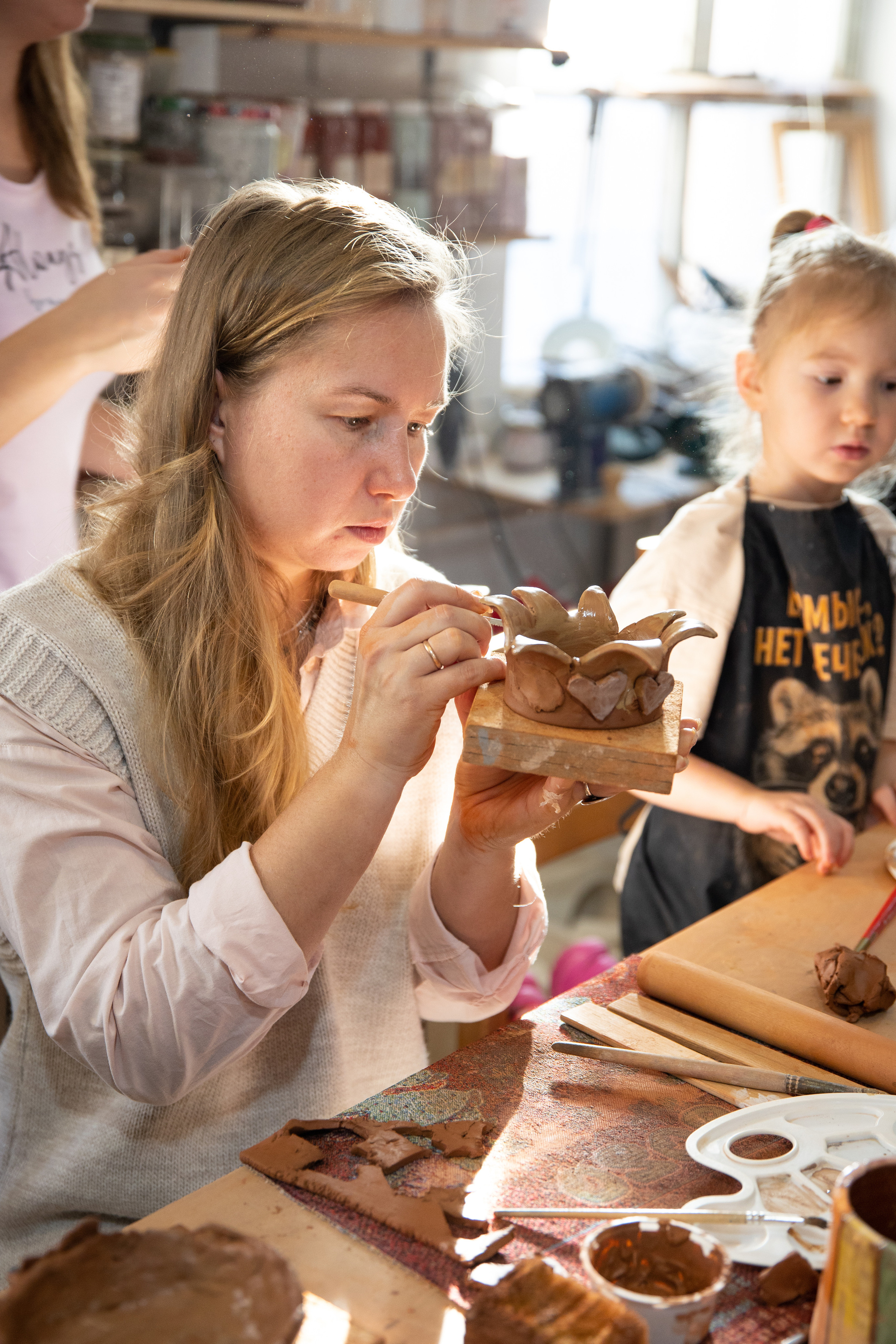 День рождения в студии керамики. Семейный и свадебный фотограф в Санкт-Петербурге Татьяна Швыкова
