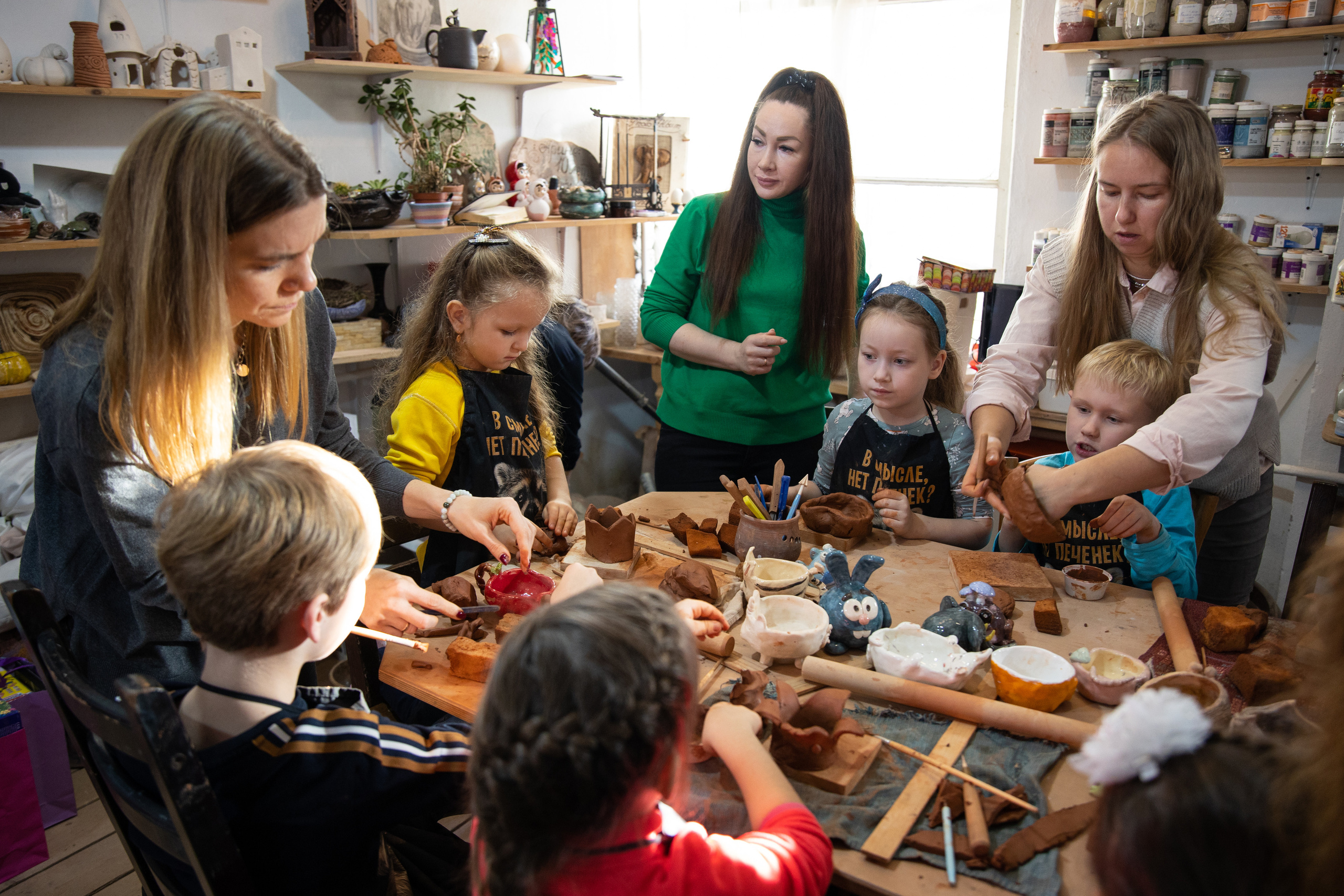 День рождения в студии керамики. Семейный и свадебный фотограф в Санкт-Петербурге Татьяна Швыкова