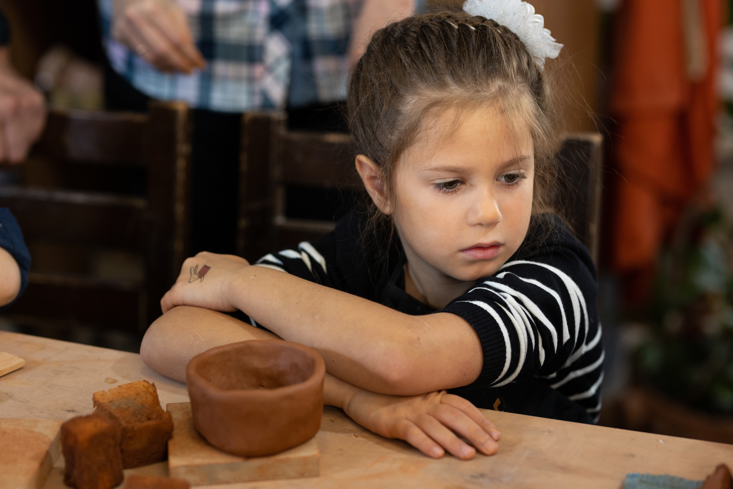 День рождения в студии керамики. Семейный и свадебный фотограф в Санкт-Петербурге Татьяна Швыкова