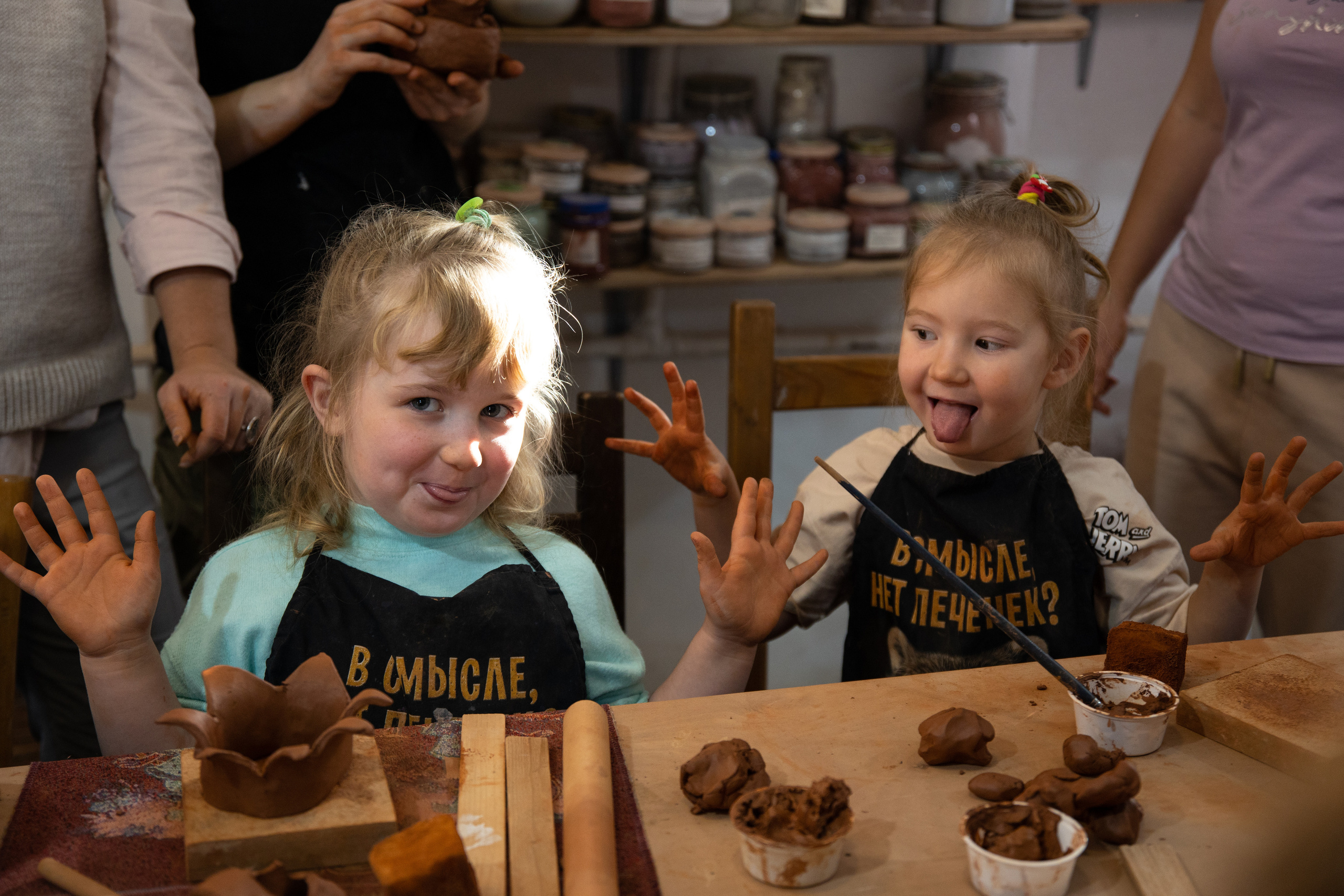 День рождения в студии керамики. Семейный и свадебный фотограф в Санкт-Петербурге Татьяна Швыкова