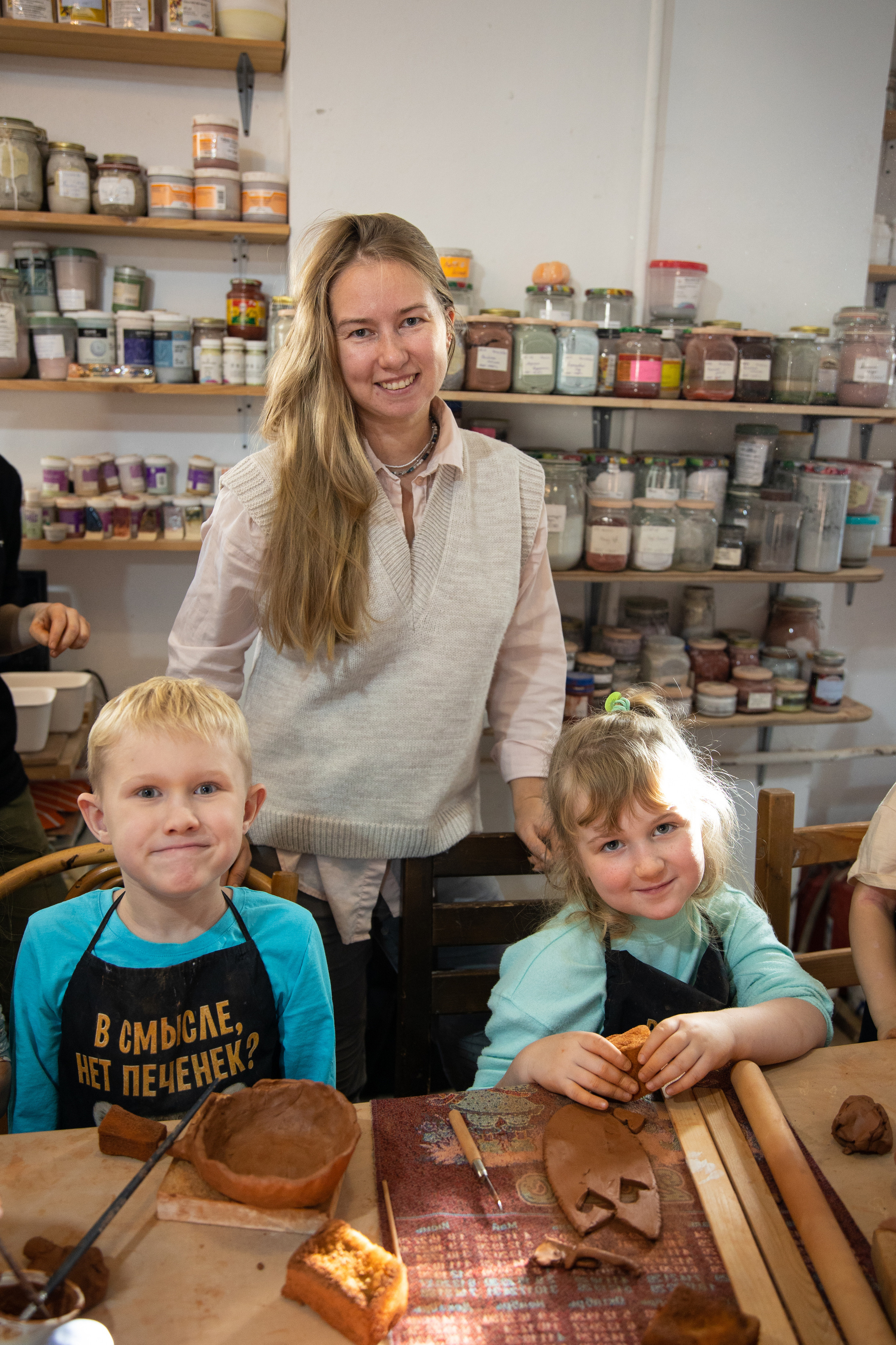 День рождения в студии керамики. Семейный и свадебный фотограф в Санкт-Петербурге Татьяна Швыкова