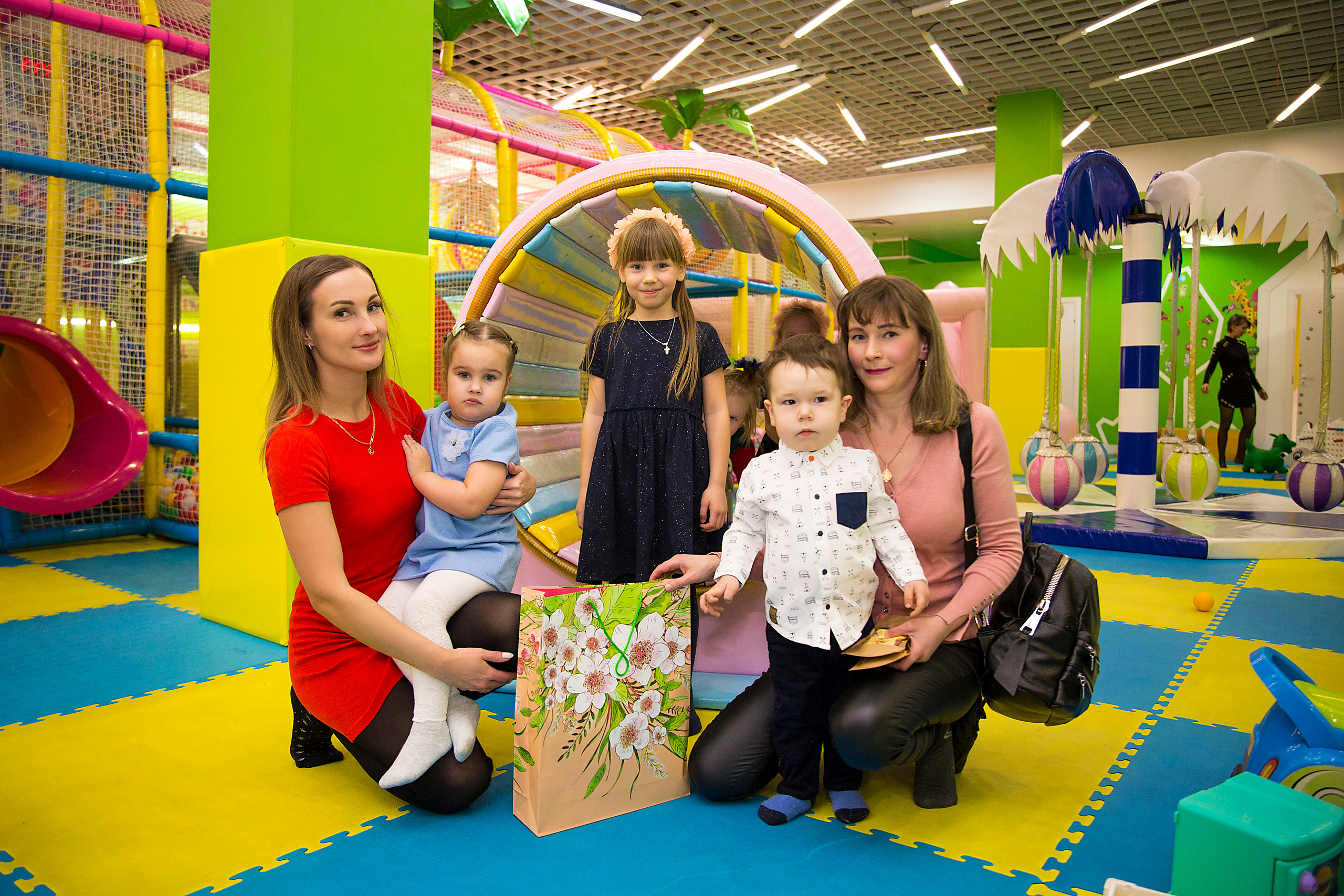 День рождения в игровой комнате. Семейный и свадебный фотограф в Санкт-Петербурге Татьяна Швыкова