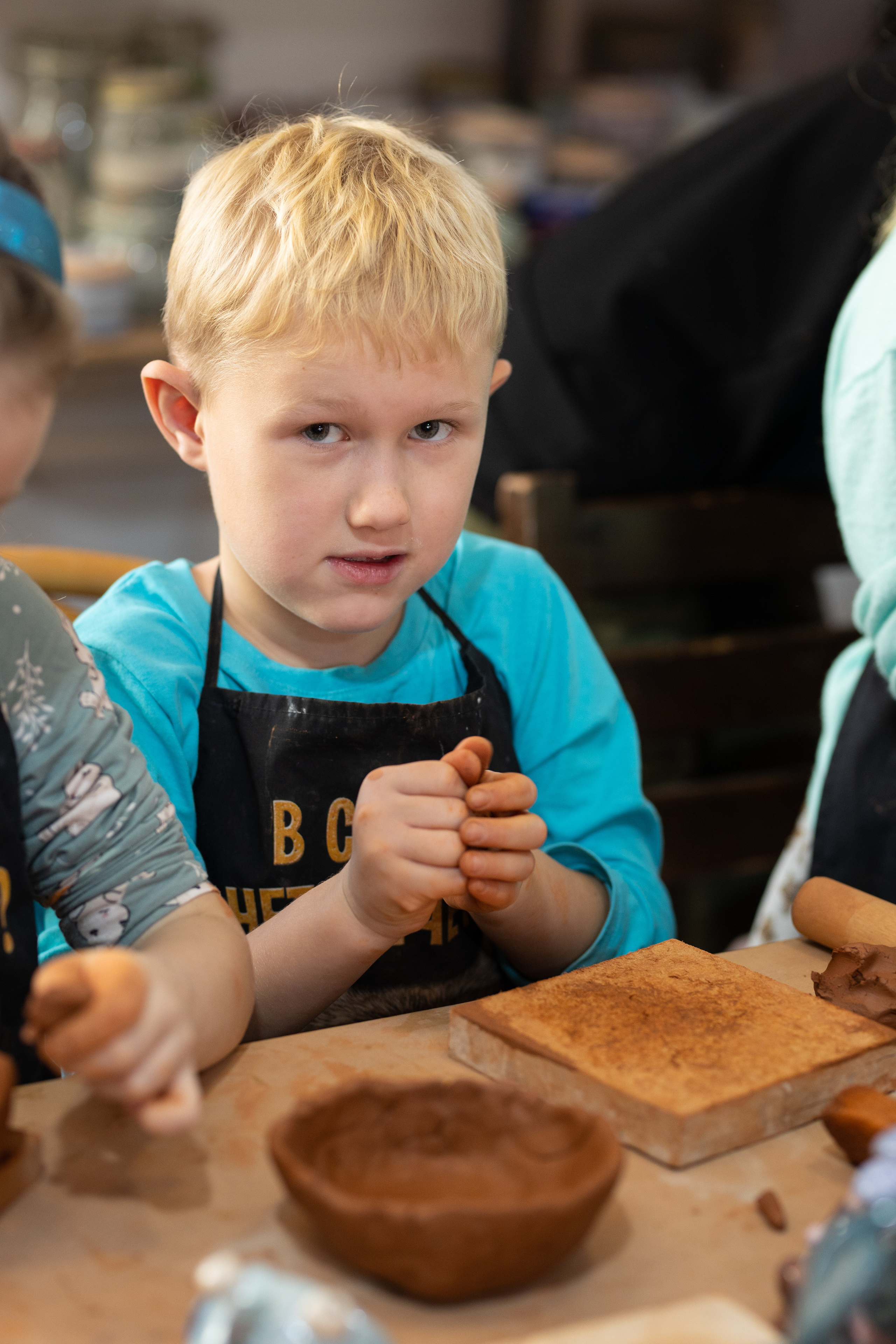 День рождения в студии керамики. Семейный и свадебный фотограф в Санкт-Петербурге Татьяна Швыкова