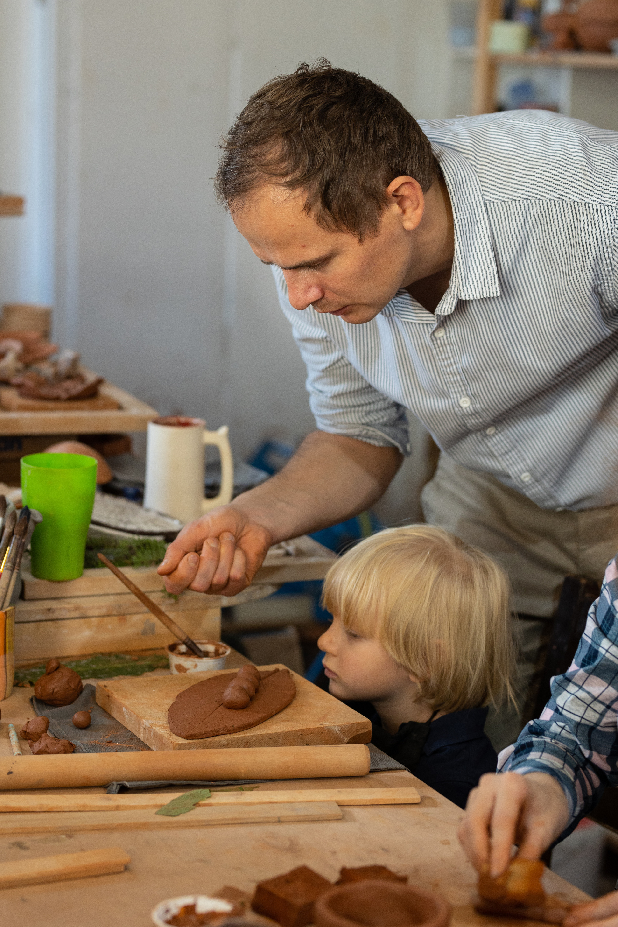 День рождения в студии керамики. Семейный и свадебный фотограф в Санкт-Петербурге Татьяна Швыкова