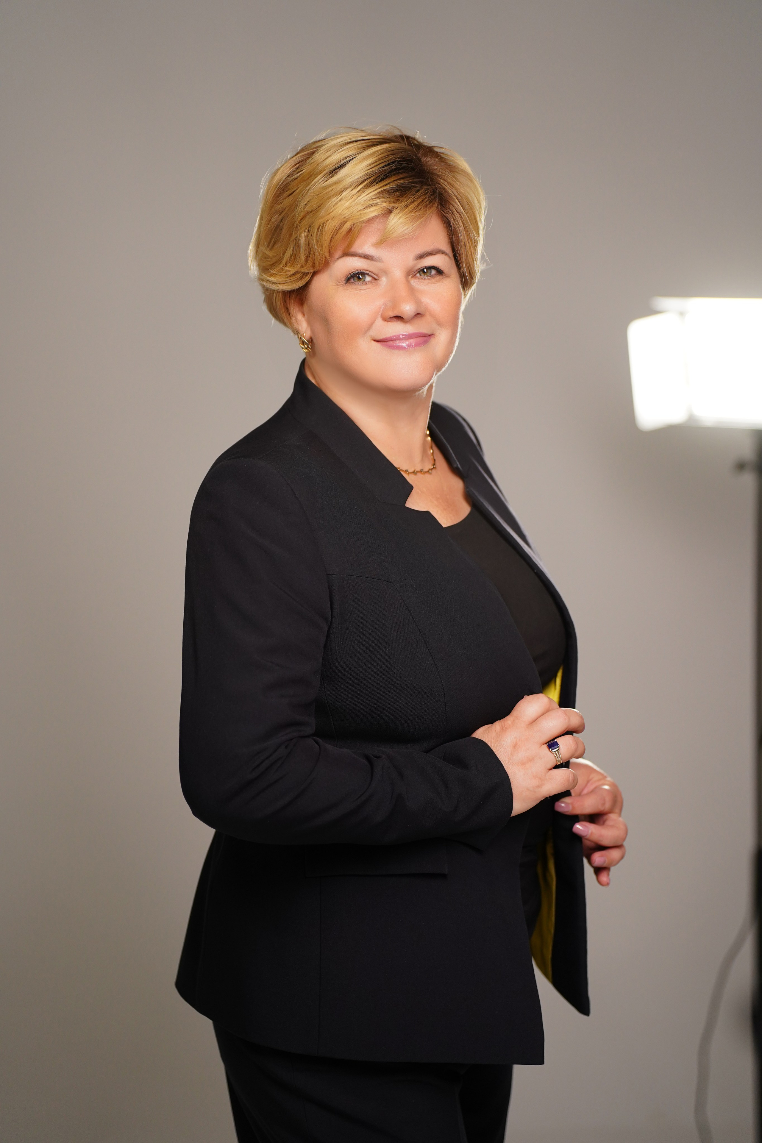 Портреты руководителей. MEMENTO.Выпускные альбомы, школьные, юбилейные и другие книги. Ростов-на-Дону