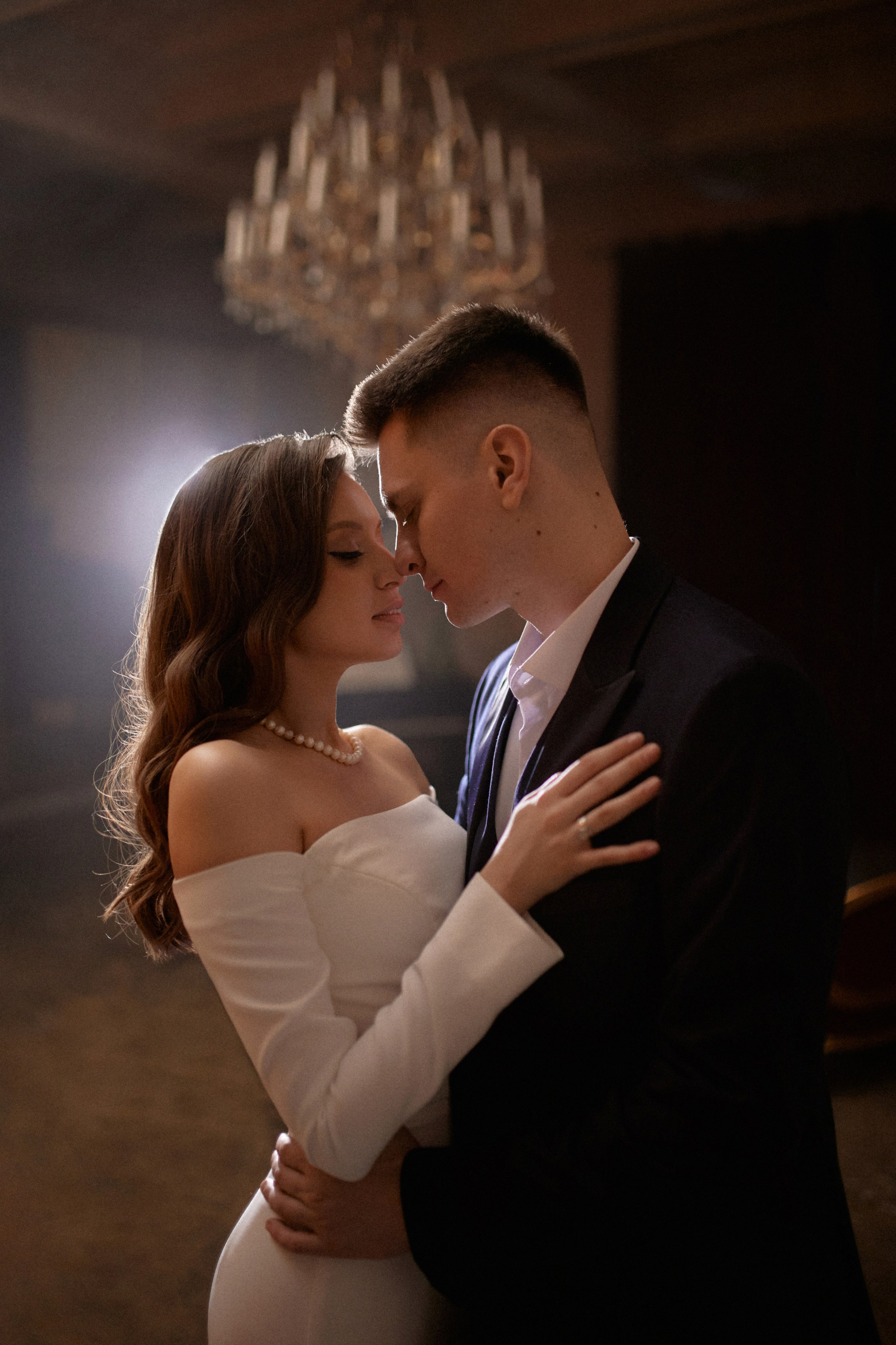 Свадебная фотосессия в Дворце Бракосочетания № 1. Сестры Карабаза. Фотографы и ретушеры в Москве и Санкт-Петербурге