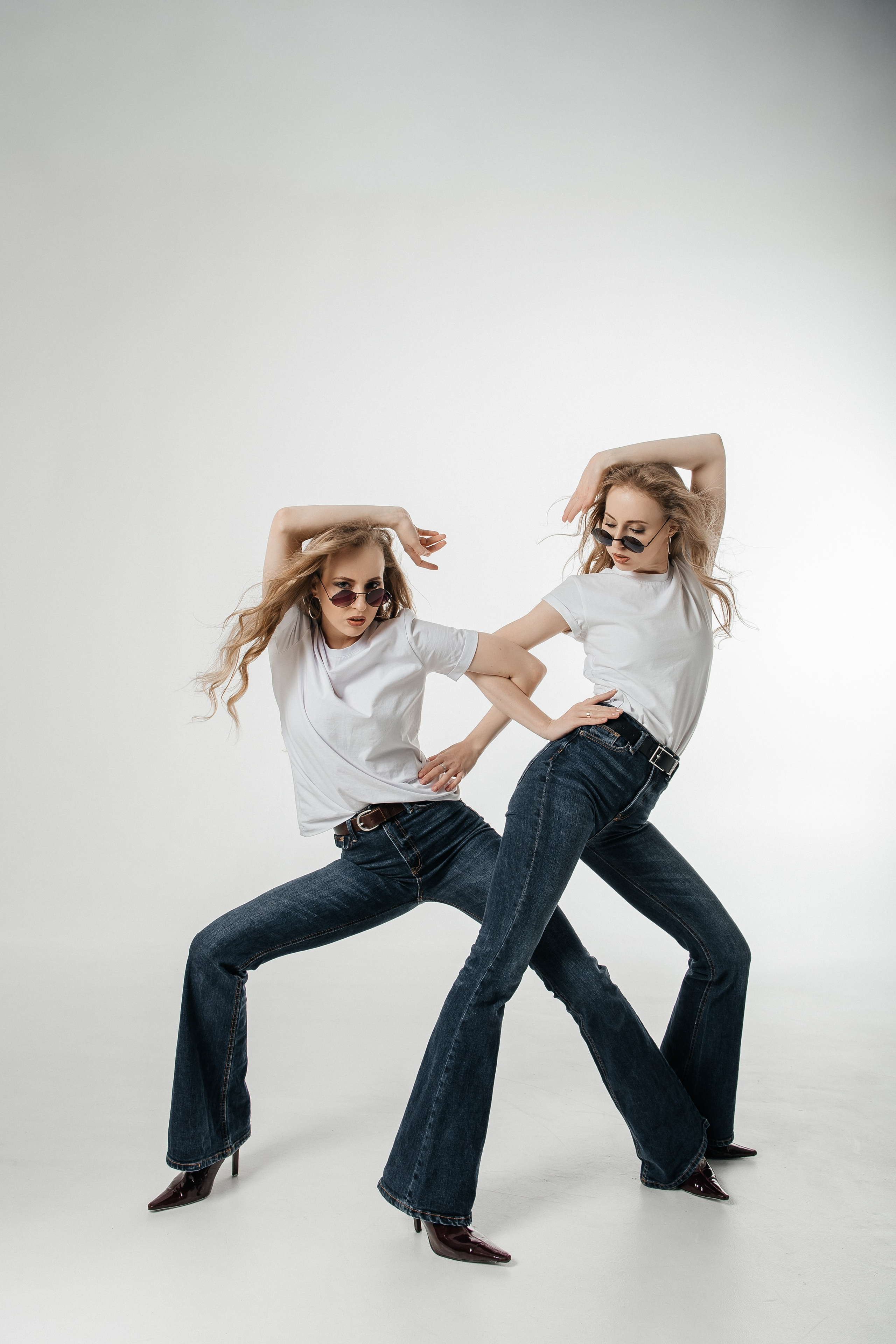 Вика и Настя