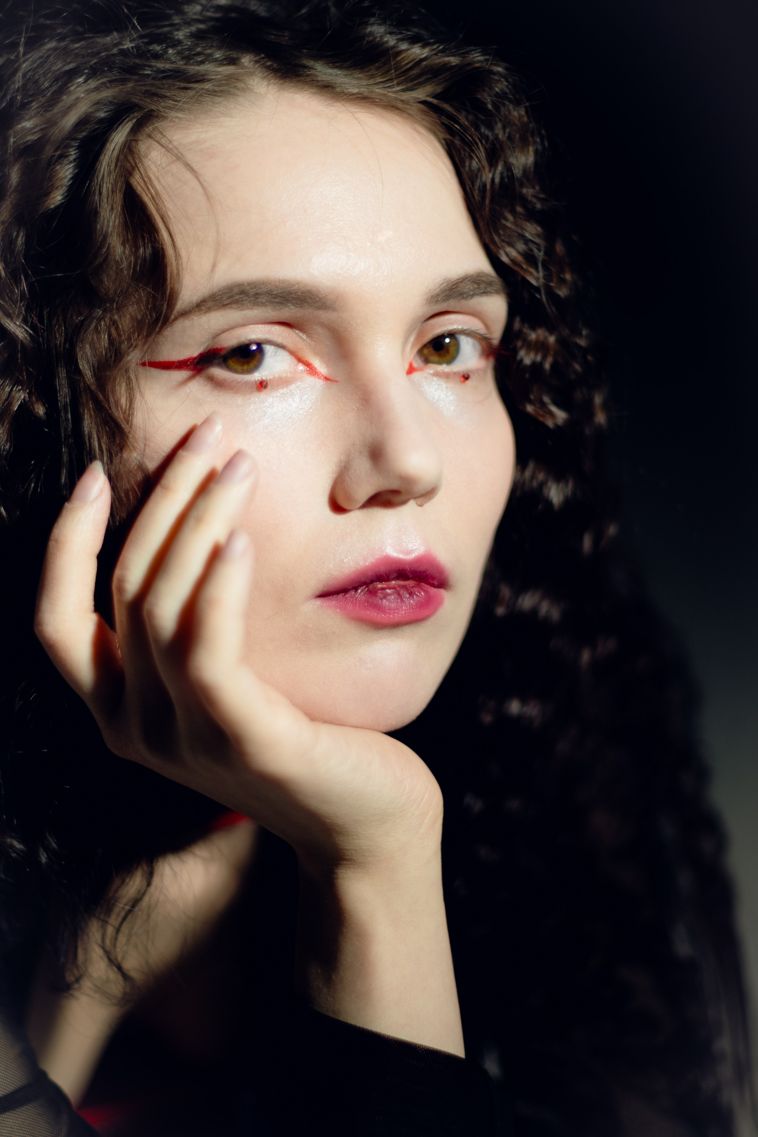 Женские портреты, фотосессия в студии, фотосессия на улице, трогательные портреты. Фотограф из Санкт-Петербурга. Снимаю портреты, свадьбы и репортажи