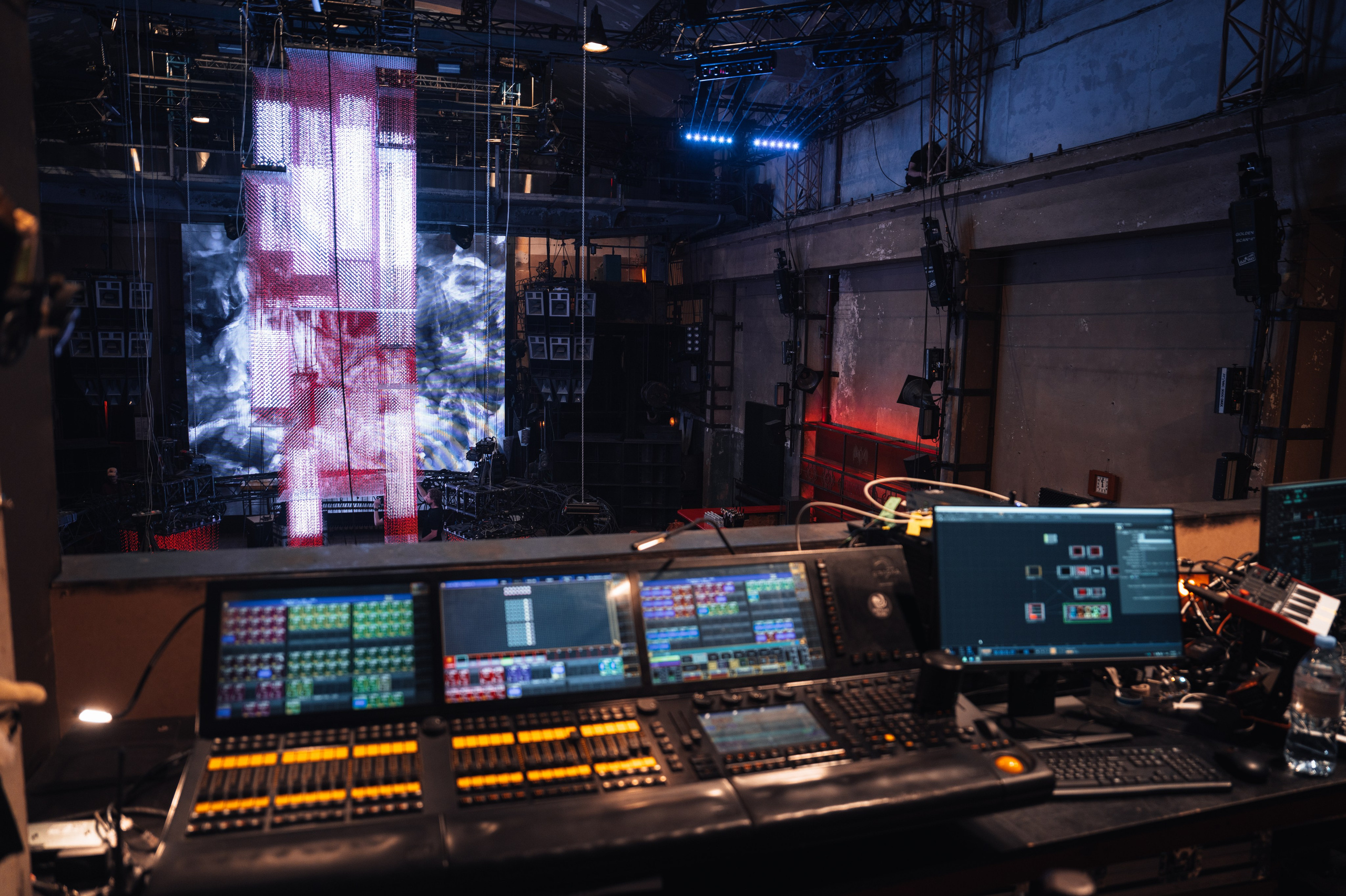 Ø Backstage, SILA SVETA. @tomrus: Рустам Шагиморданов — фотограф