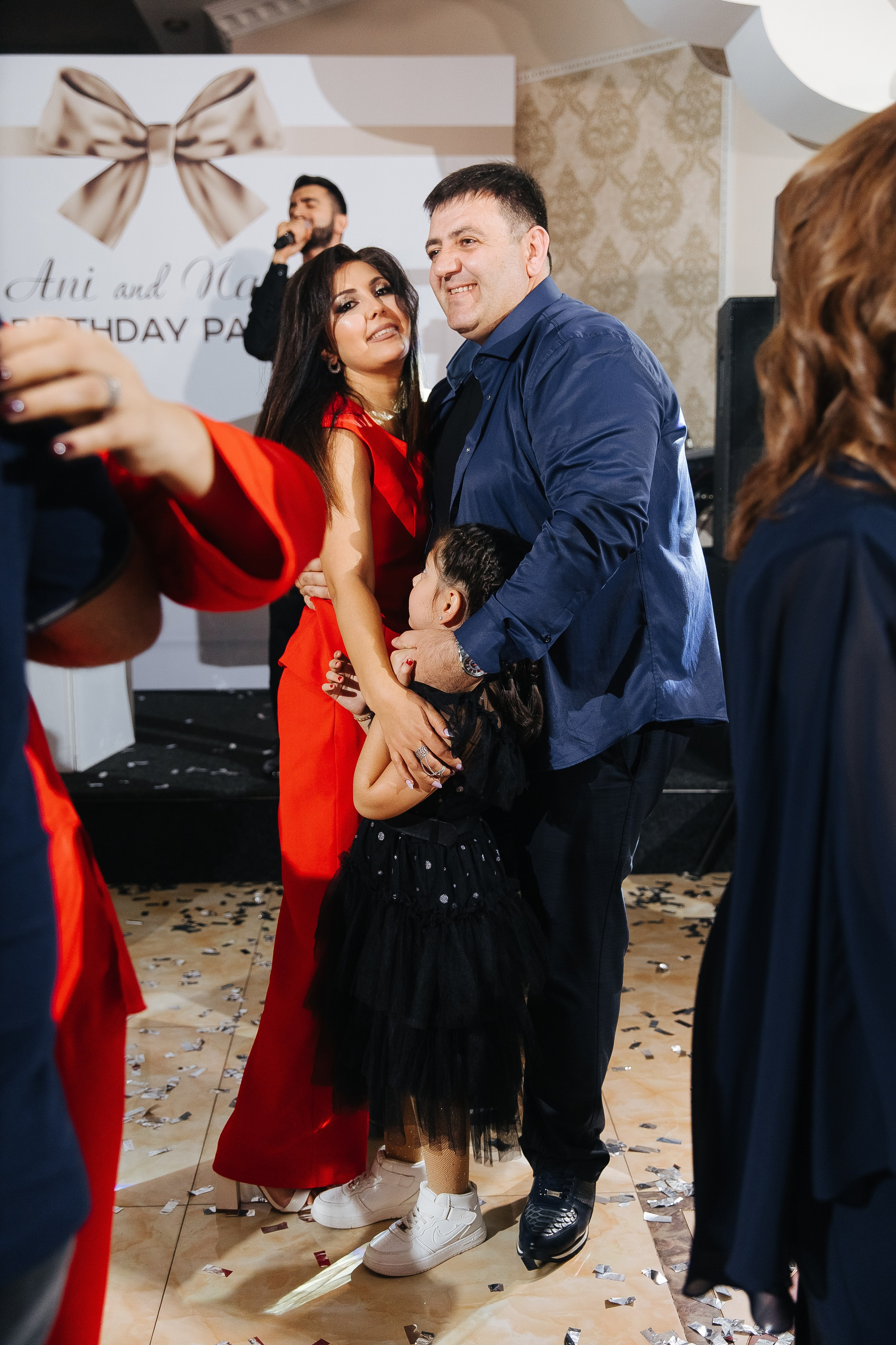 Ани и Назели. 35&5 День рождения, «Янтарь». Фотограф в Красноярске Надежда Воскресенская