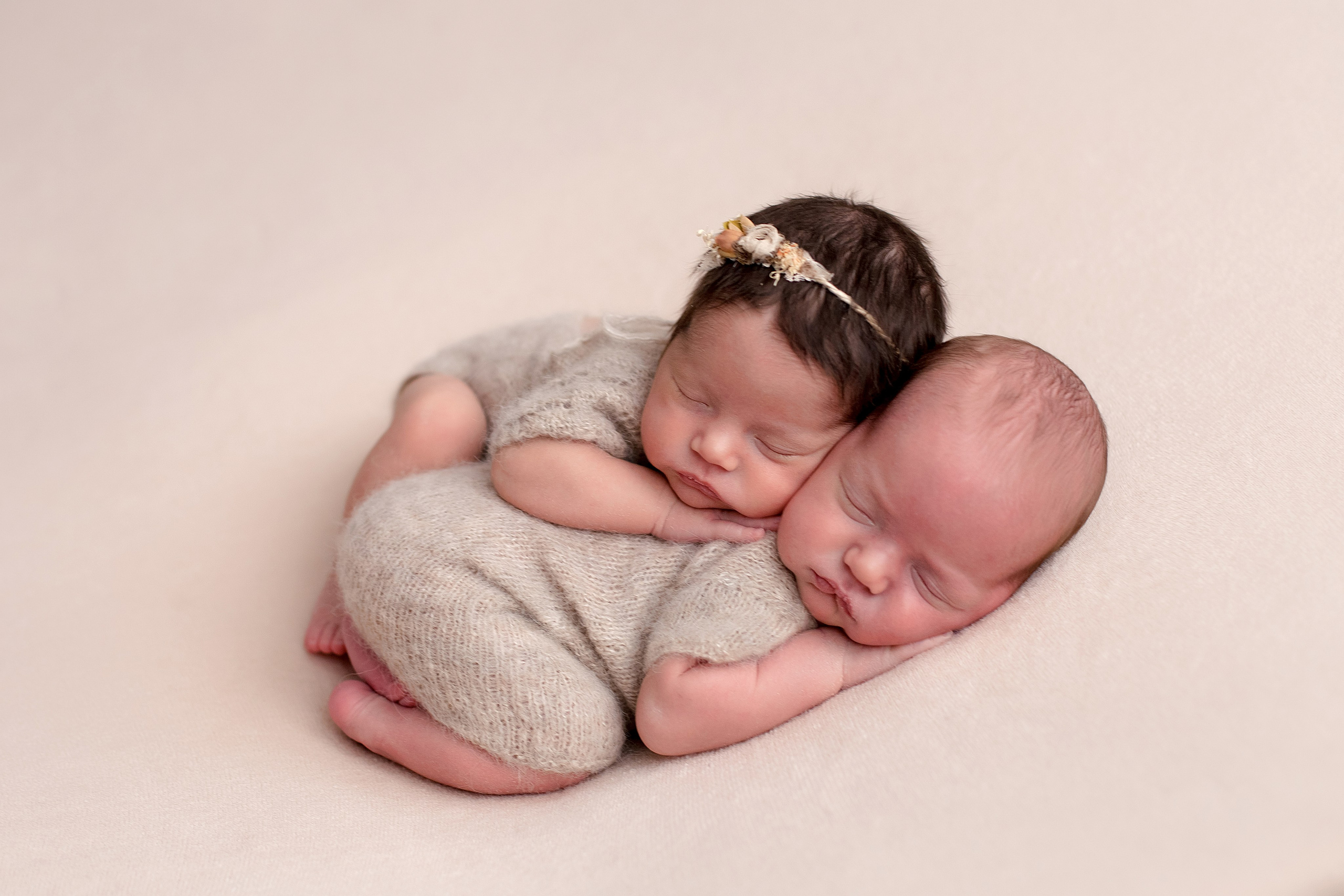 Новорожденные до 28 дней. Фотограф новорожденных в Тюмени