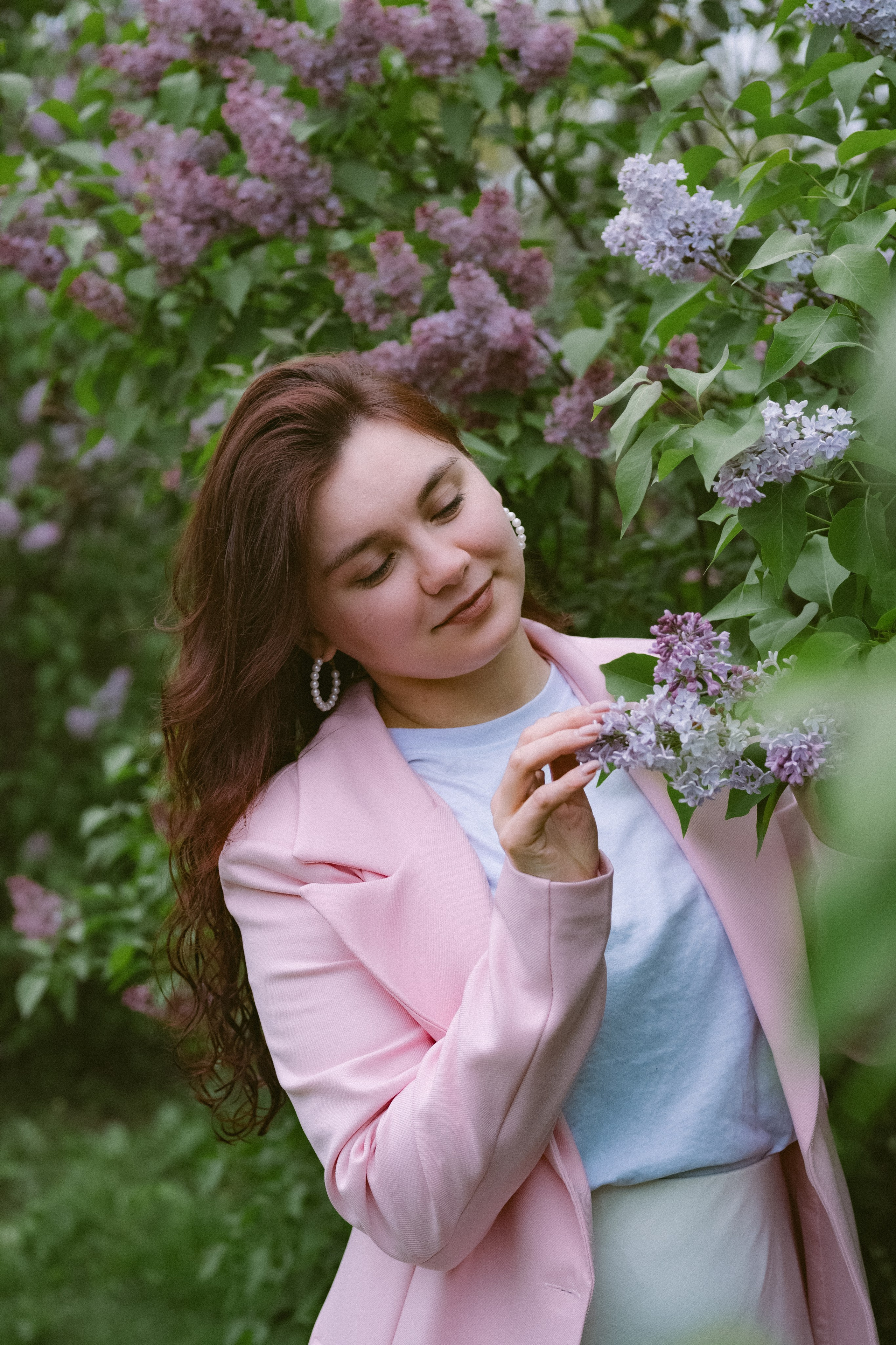 Фото-прогулка в цветущей сирени. Я Света, портретный и семейный фотограф в г. Анапа