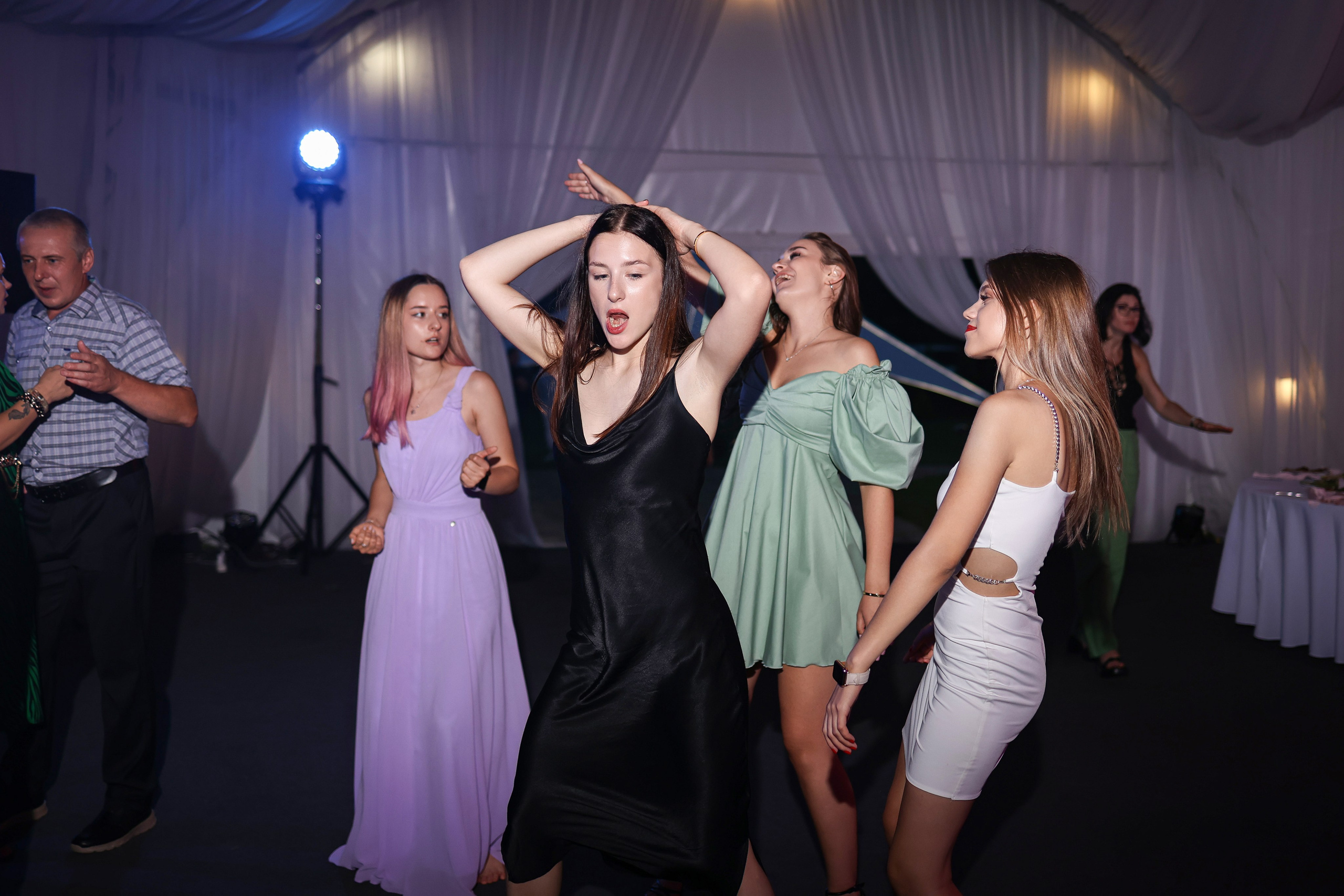 Ярик и Полина. Свадебные фотограф и видеограф в Минске Голдосовы Марина и Вадим