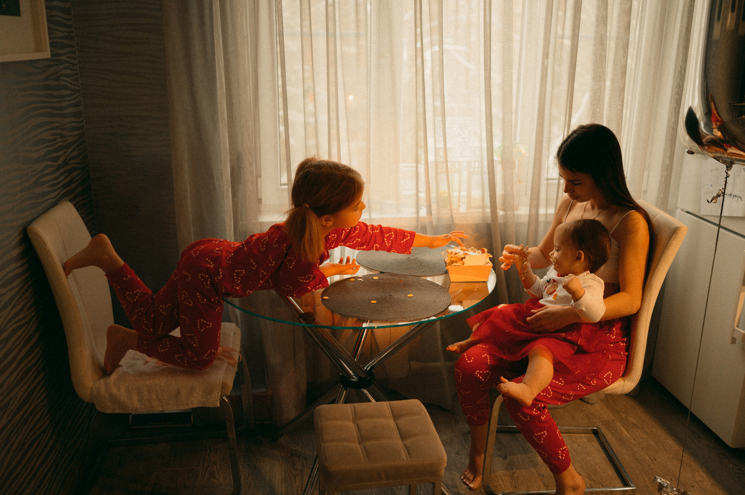 Съемка годика, годовасие, фотосессия в день рождения. НЬЮБОРН ФОТОСЕССИИ, БЕРЕМЕННОСТЬ, ПОРТРЕТНЫЕ СЕМЕЙНЫЕ ФОТОСЕССИИ  Ногинск Москва ОЛЬГА ВОГЕЛЬ