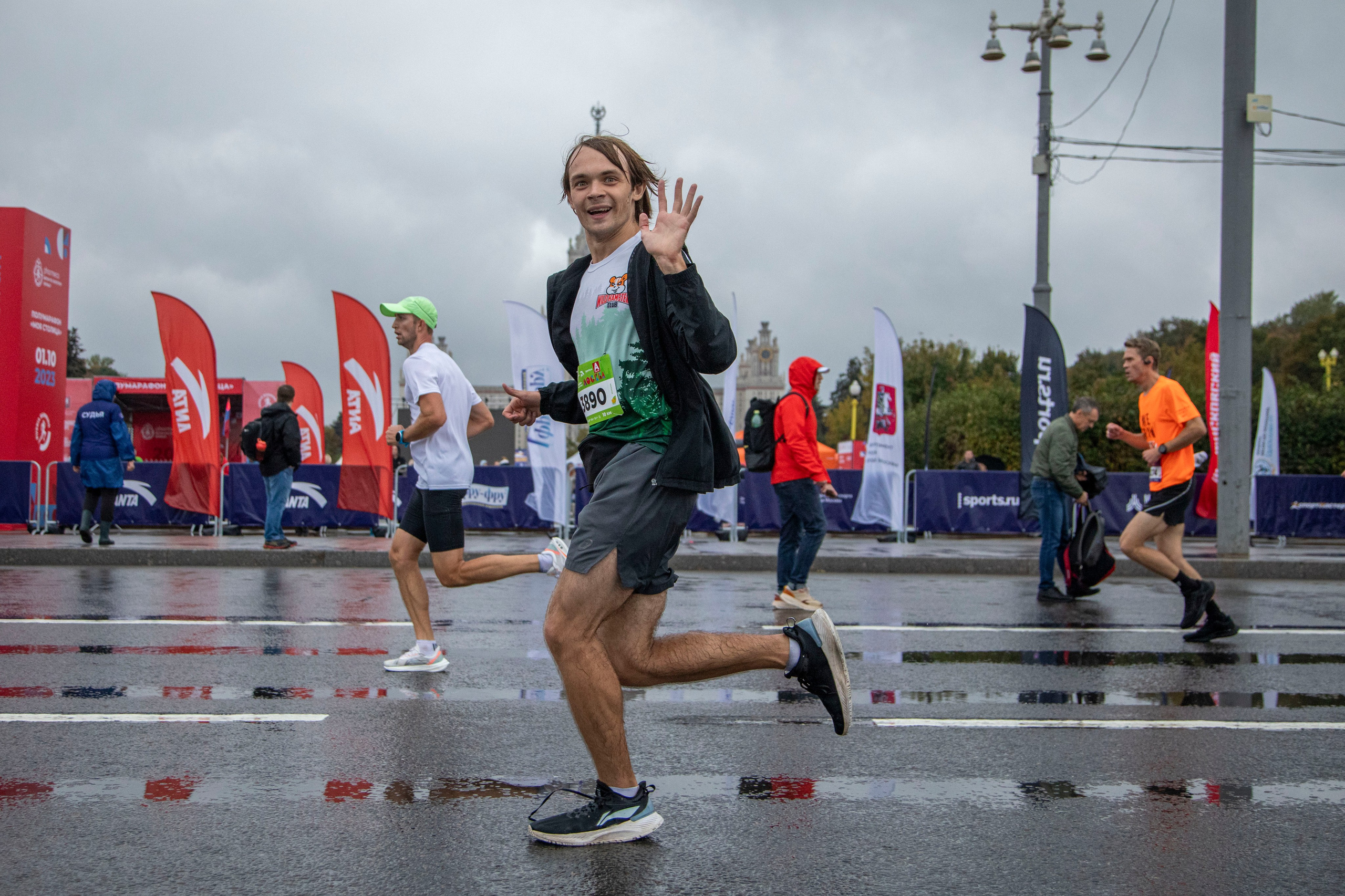 Полумарафон Моя столица, 1 октября 2023 г. Фотограф Сергей Ловкий