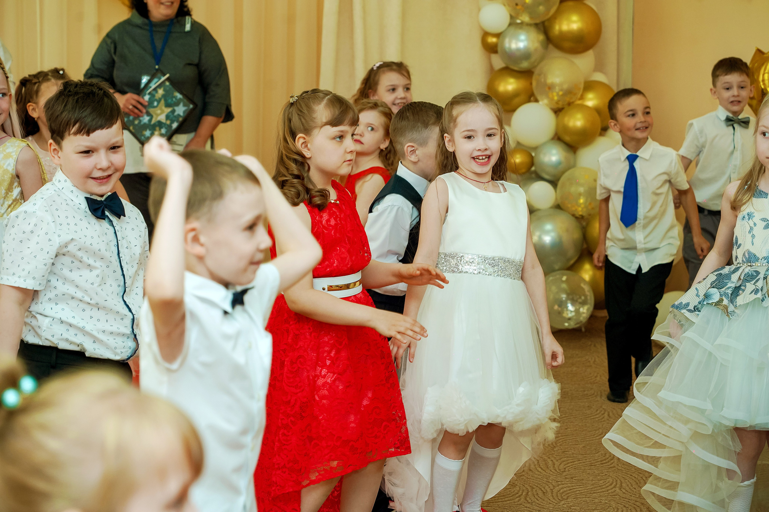 Фотосъемка видеосъёмка фотограф видеооператор новогодних утренников  в. Фотограф, видеооператор Нина Коршунова