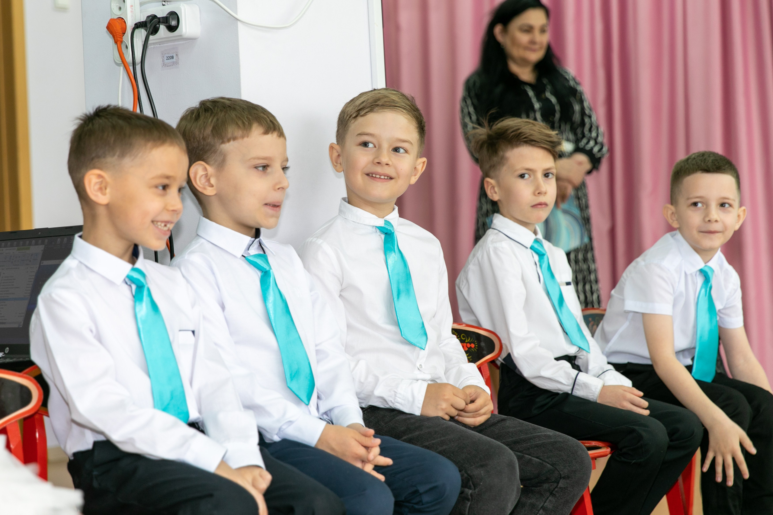 Выпускной Жемчужина 2024. Школьный и детский фотограф в Южно-Сахалинске Анастасия Лескова