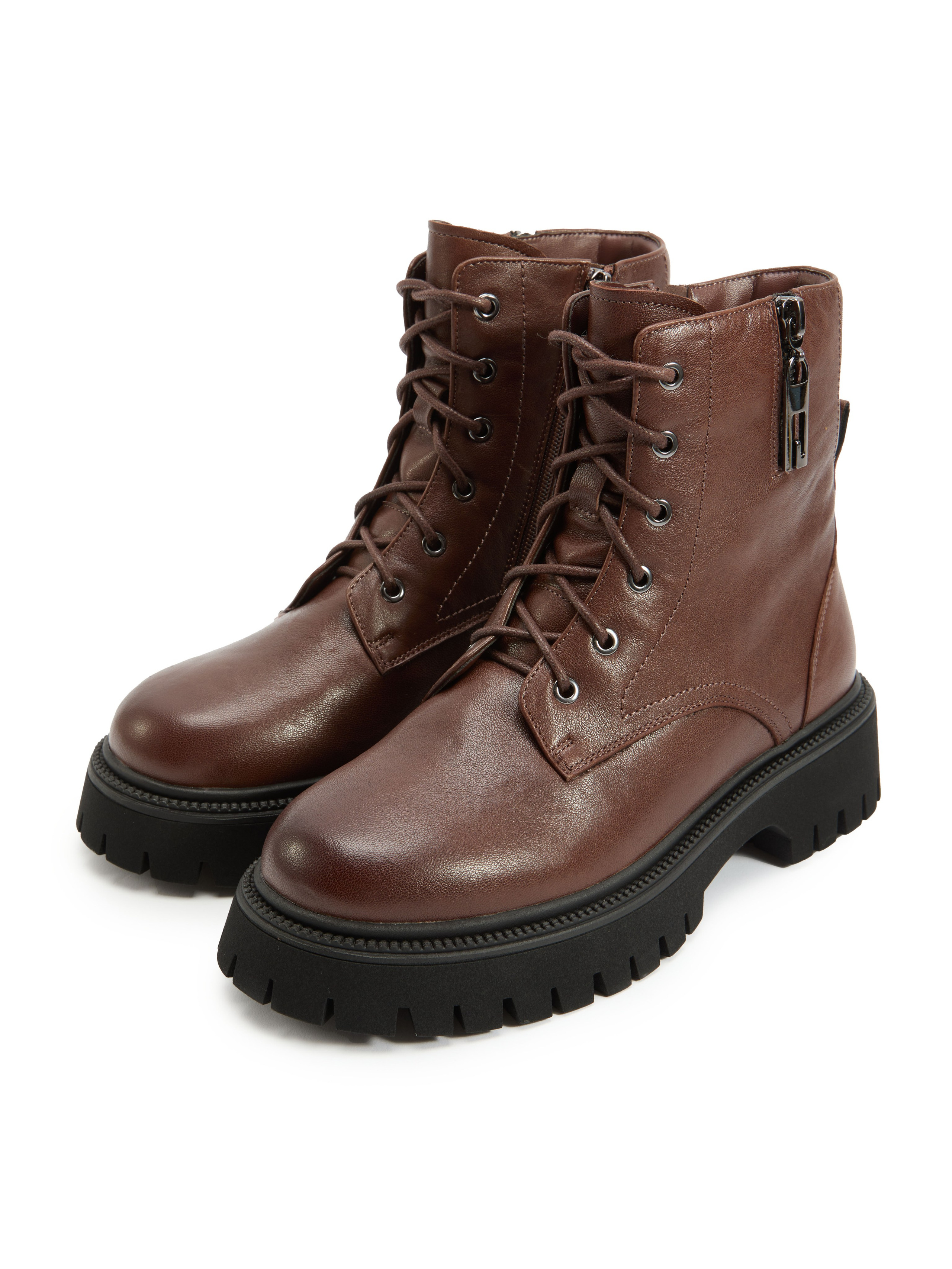 Каталожная фотография обуви. Фотограф в Москве Егор Гончаров