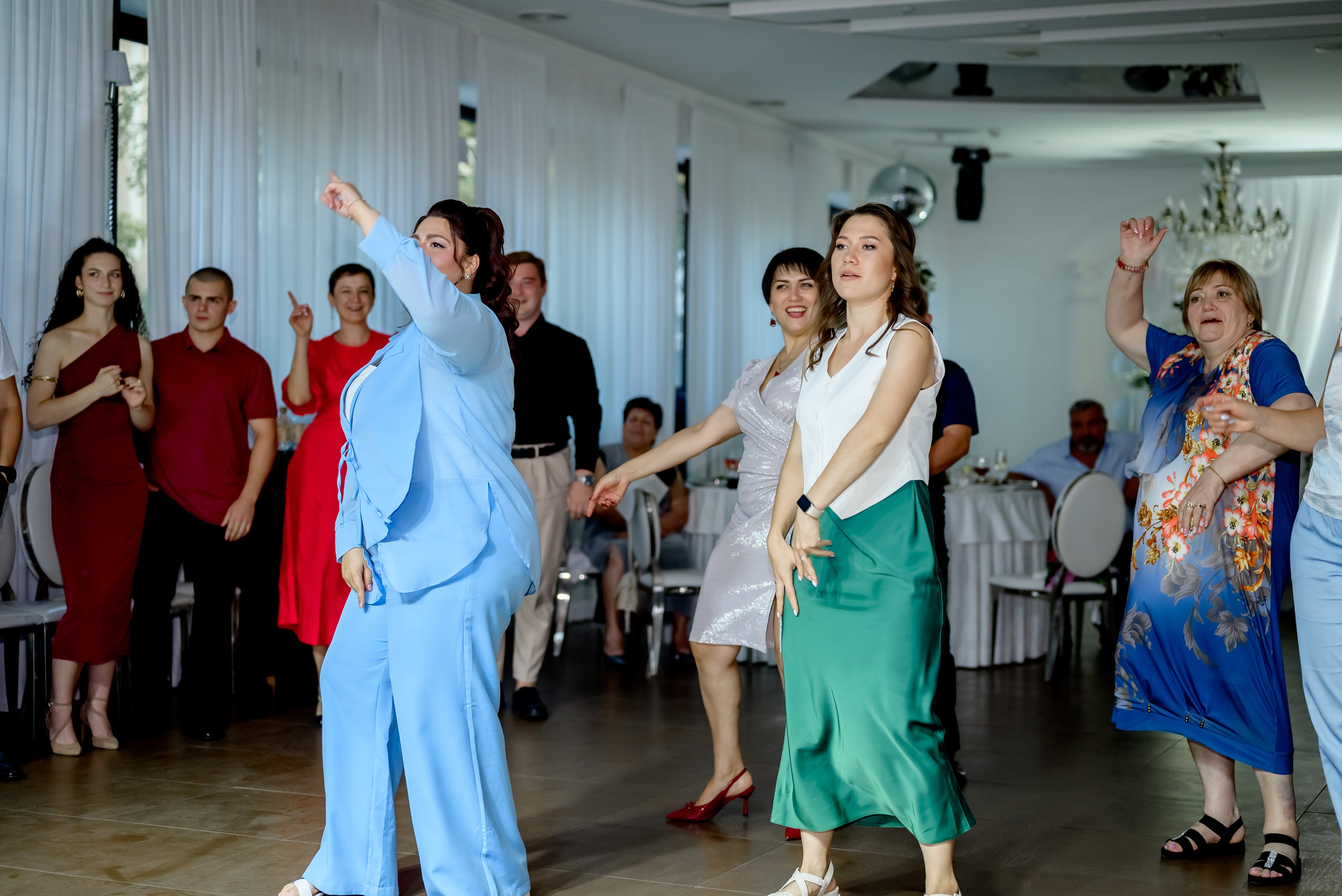 Банкетная часть (1). Юлия Басня семейный и свадебный фотограф в Донецке