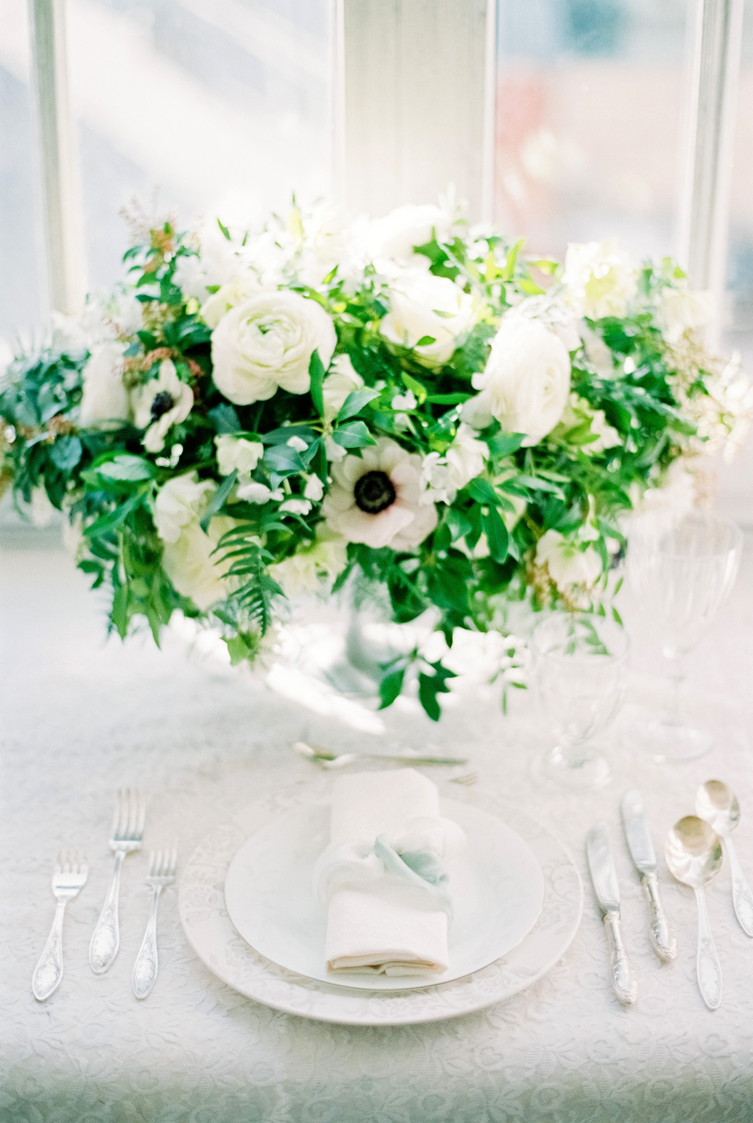 Свадебное утро невесты на плёнку в студии в Москве, свадебный фотограф Москва