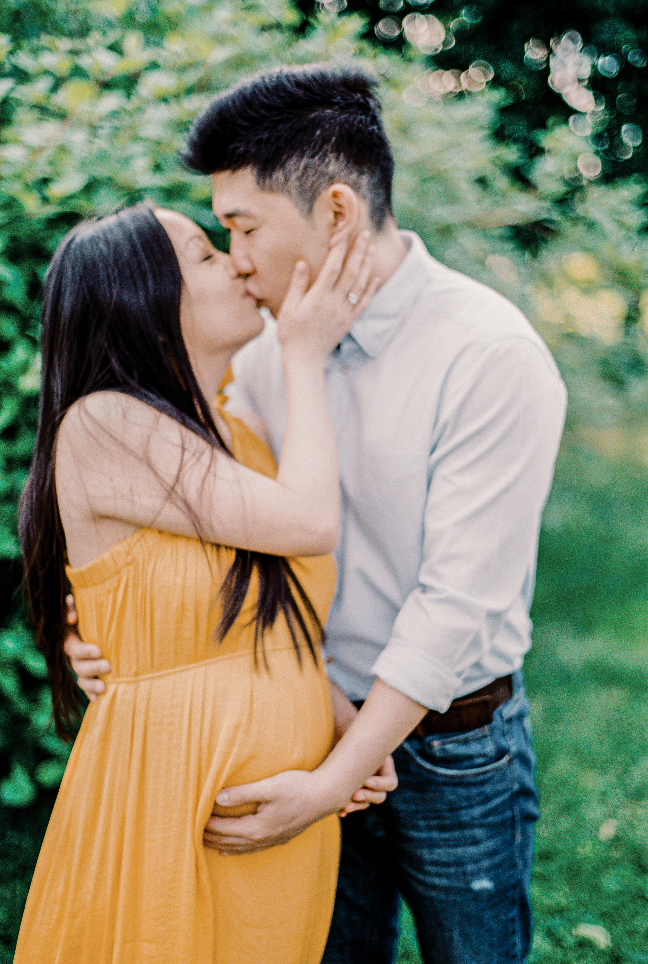 Летняя, нежная фотосессия беременности в парке Музеон, Москва