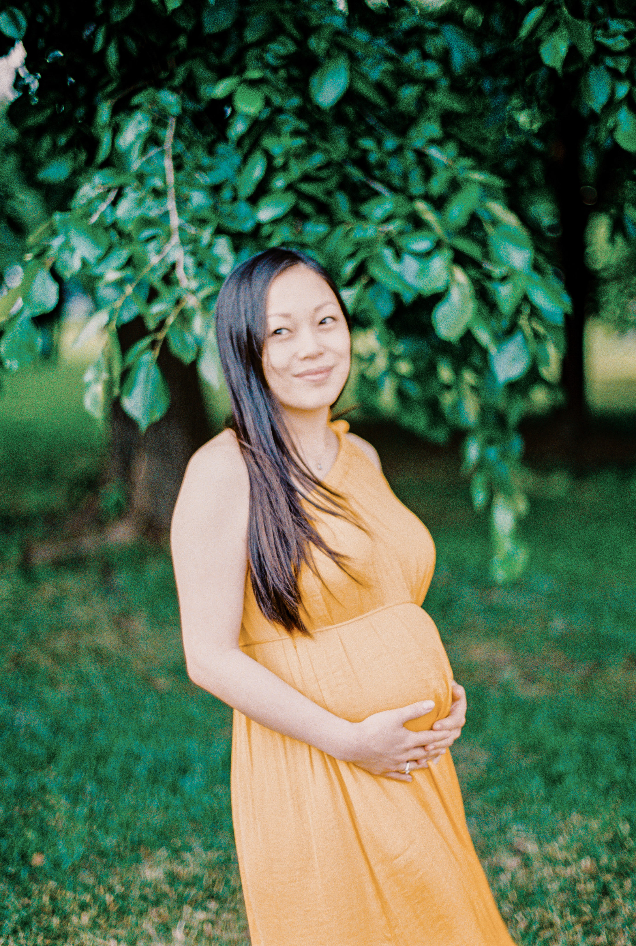 Летняя, нежная фотосессия беременности в парке Музеон, Москва