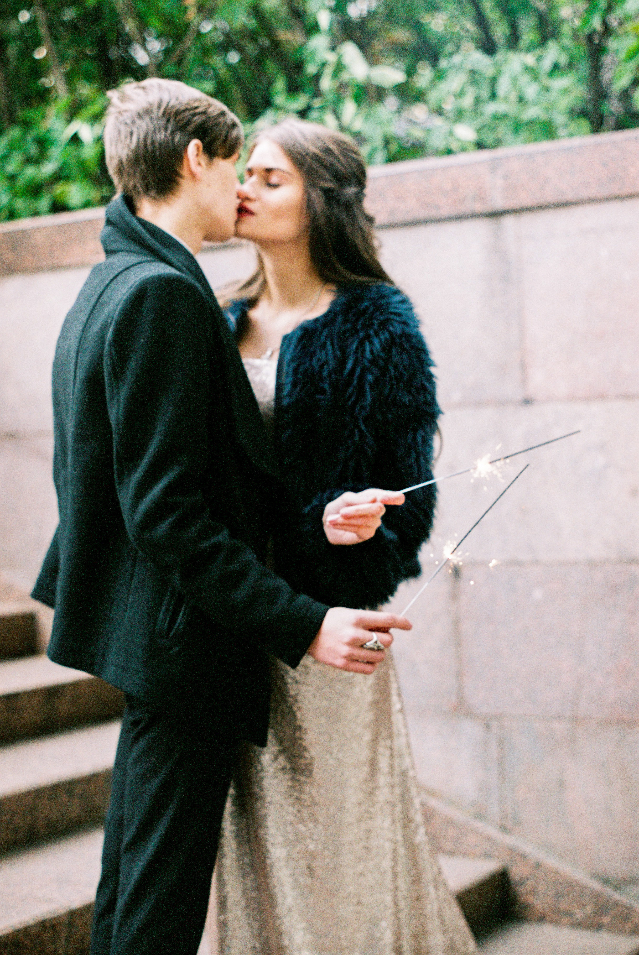 Осенняя свадебная прогулка в Москве на плёнку