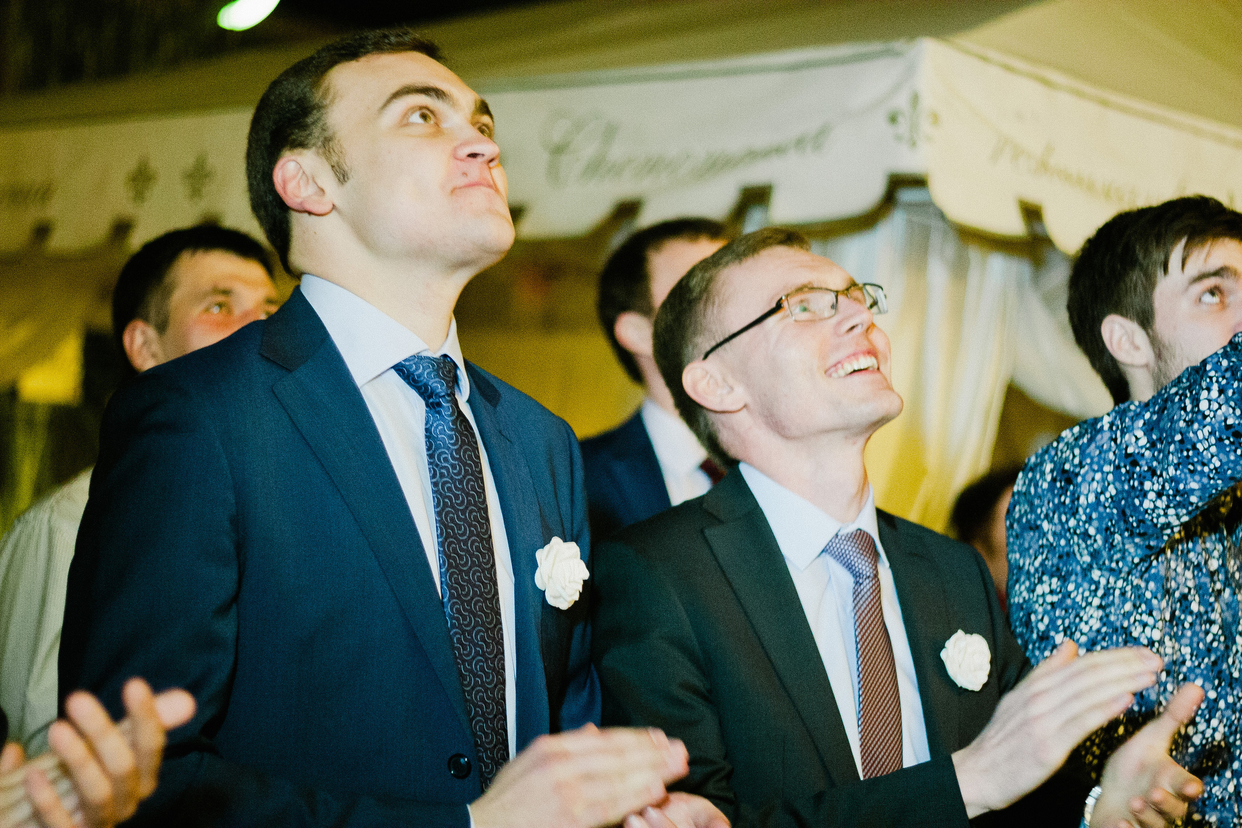 Стильная свадьба на плёнку в центре Москвы, плёночный фотограф Москва