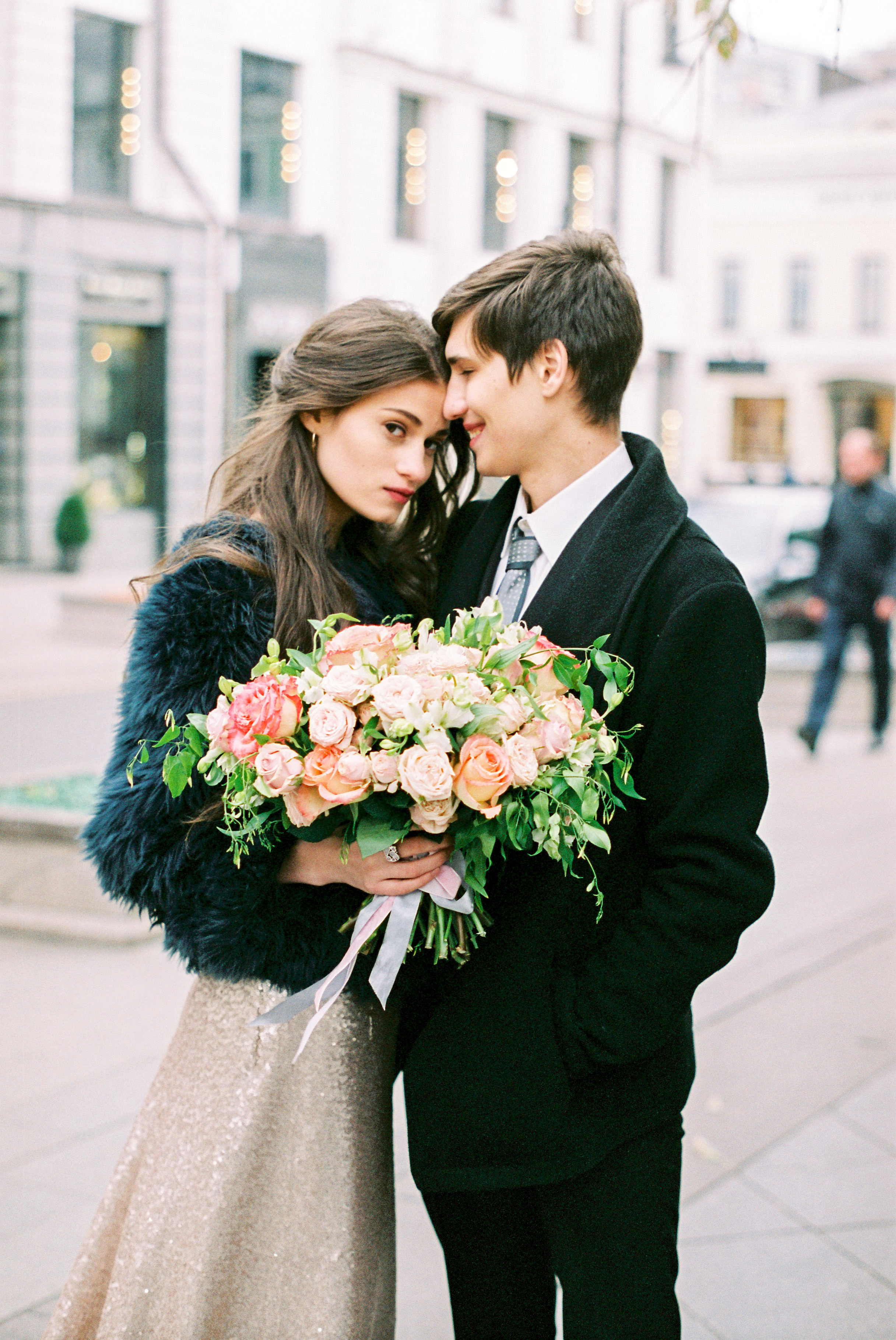 Осенняя свадебная прогулка в Москве на плёнку