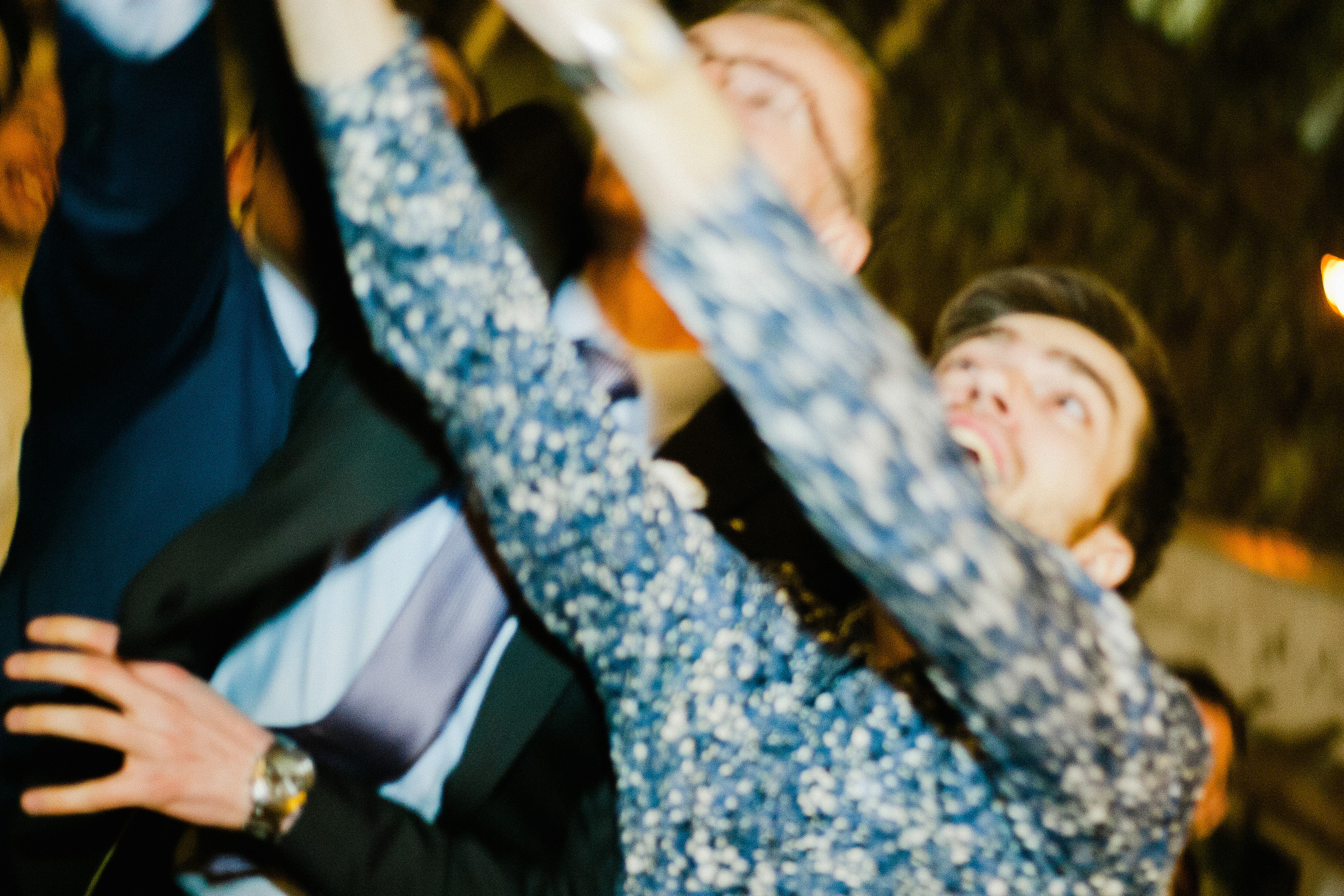 Стильная свадьба на плёнку в центре Москвы, плёночный фотограф Москва