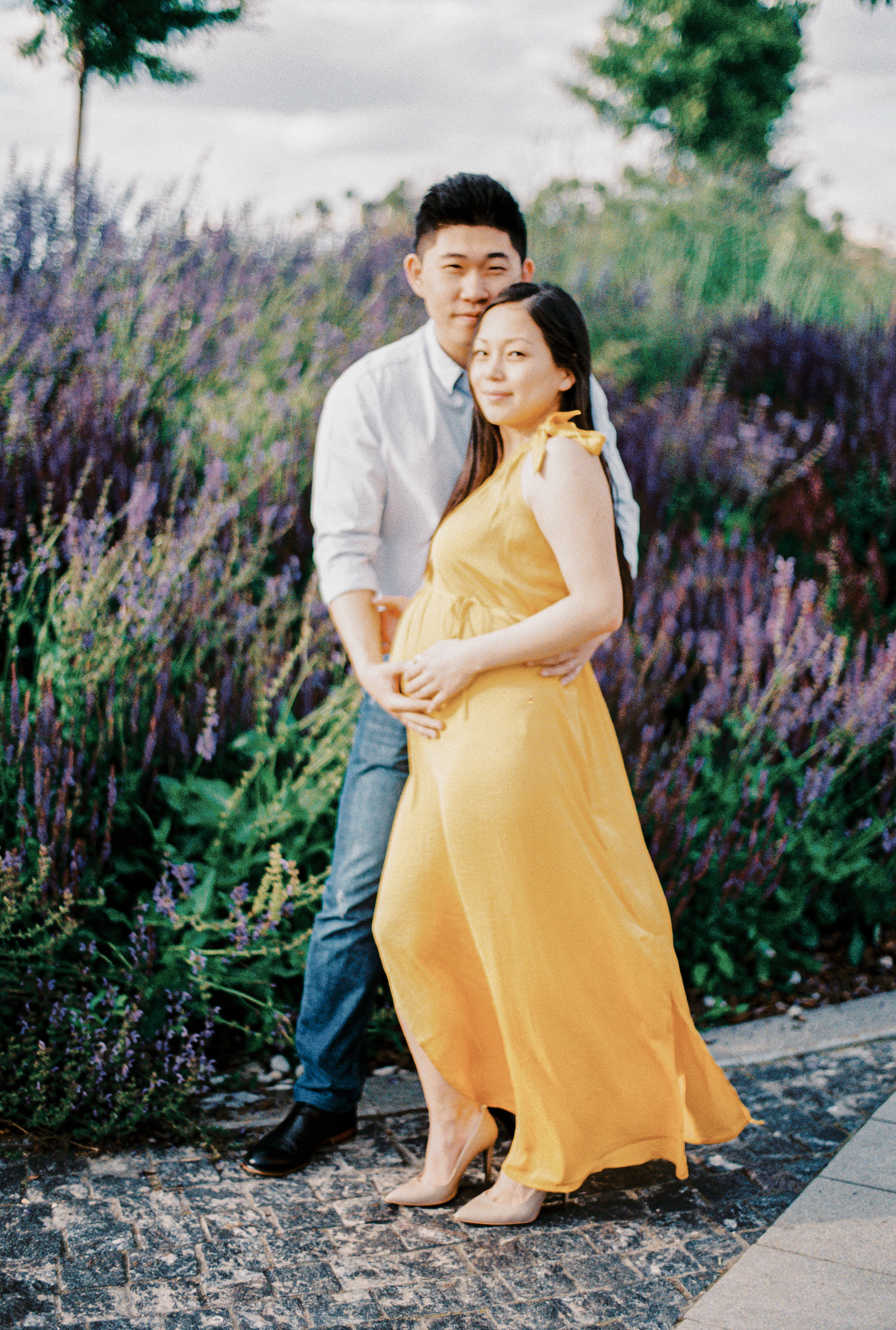 Летняя, нежная фотосессия беременности в парке Музеон, Москва