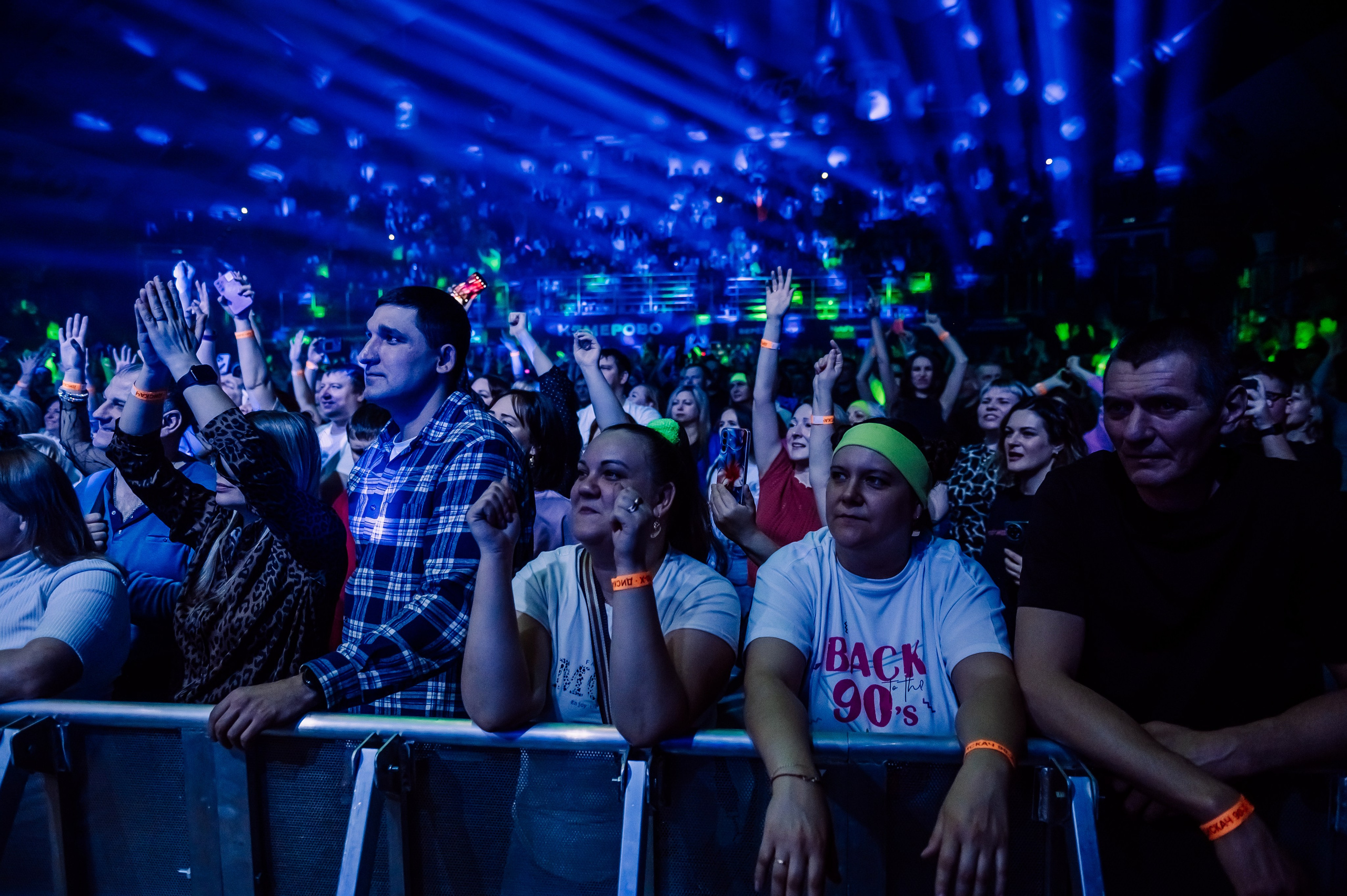 Дискач 90-х в Кемерово, СРК Арена. Детский фотограф, семейный фотограф и репортажи в Кемерово