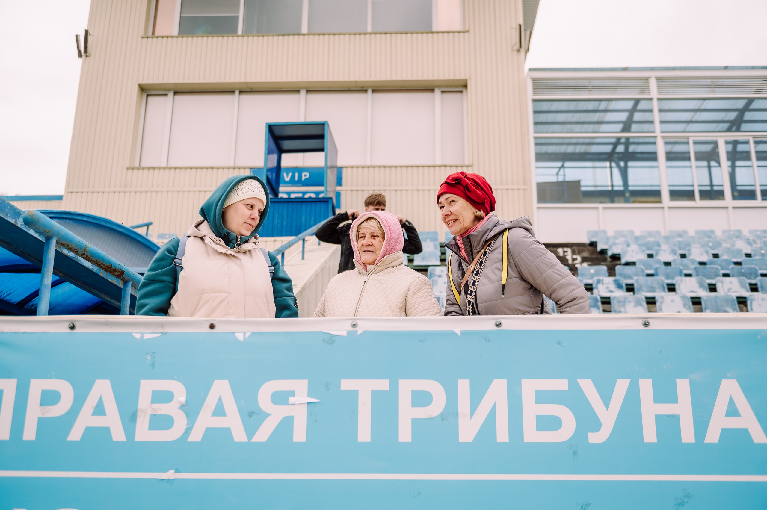 Пасхальный забег «Вера и Спорт» на стадионе Шахтёр. Детский фотограф, семейный фотограф и репортажи в Кемерово