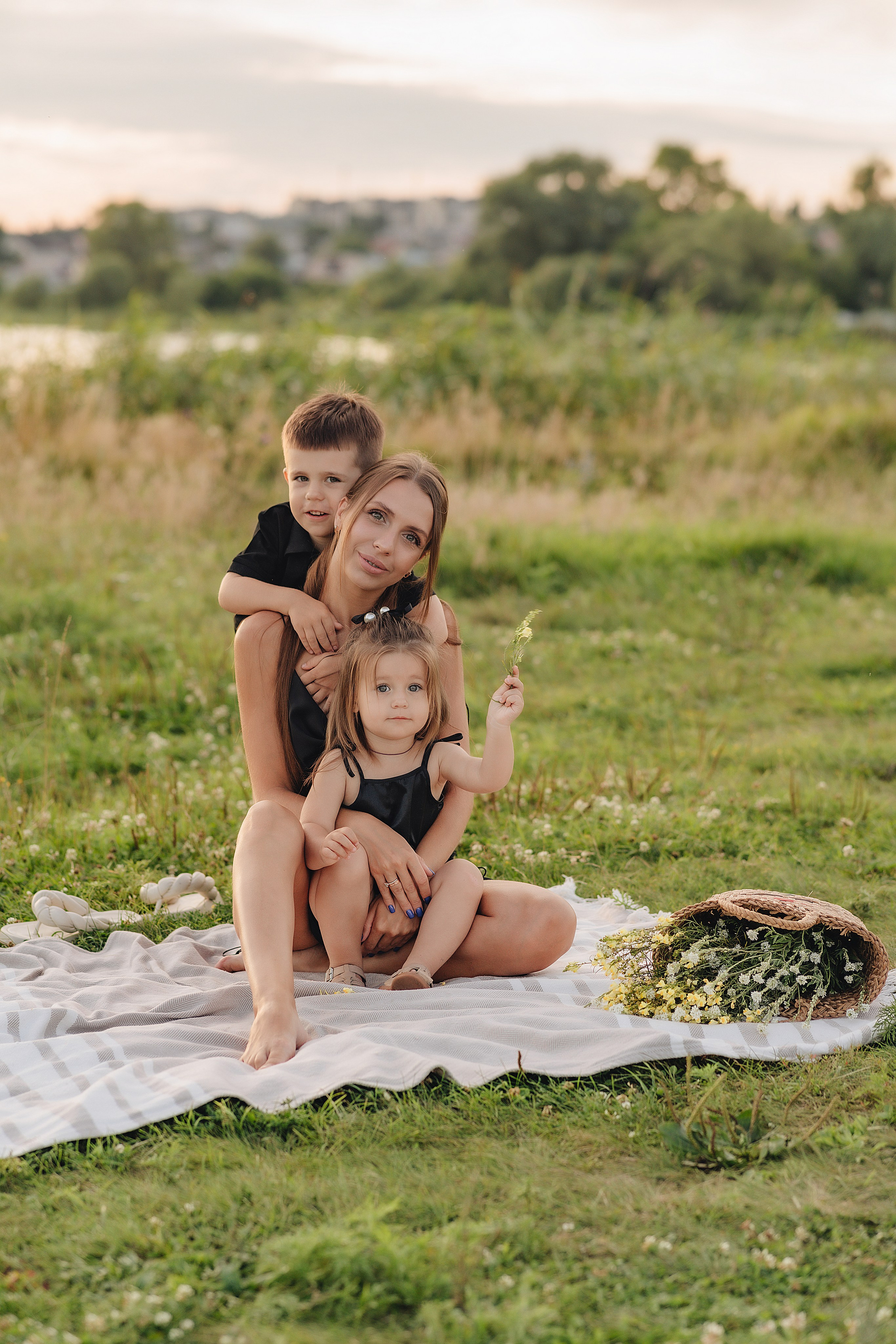 Юлия, Арина и Артём. Фотограф Карина Шмулёва. Воронеж и область