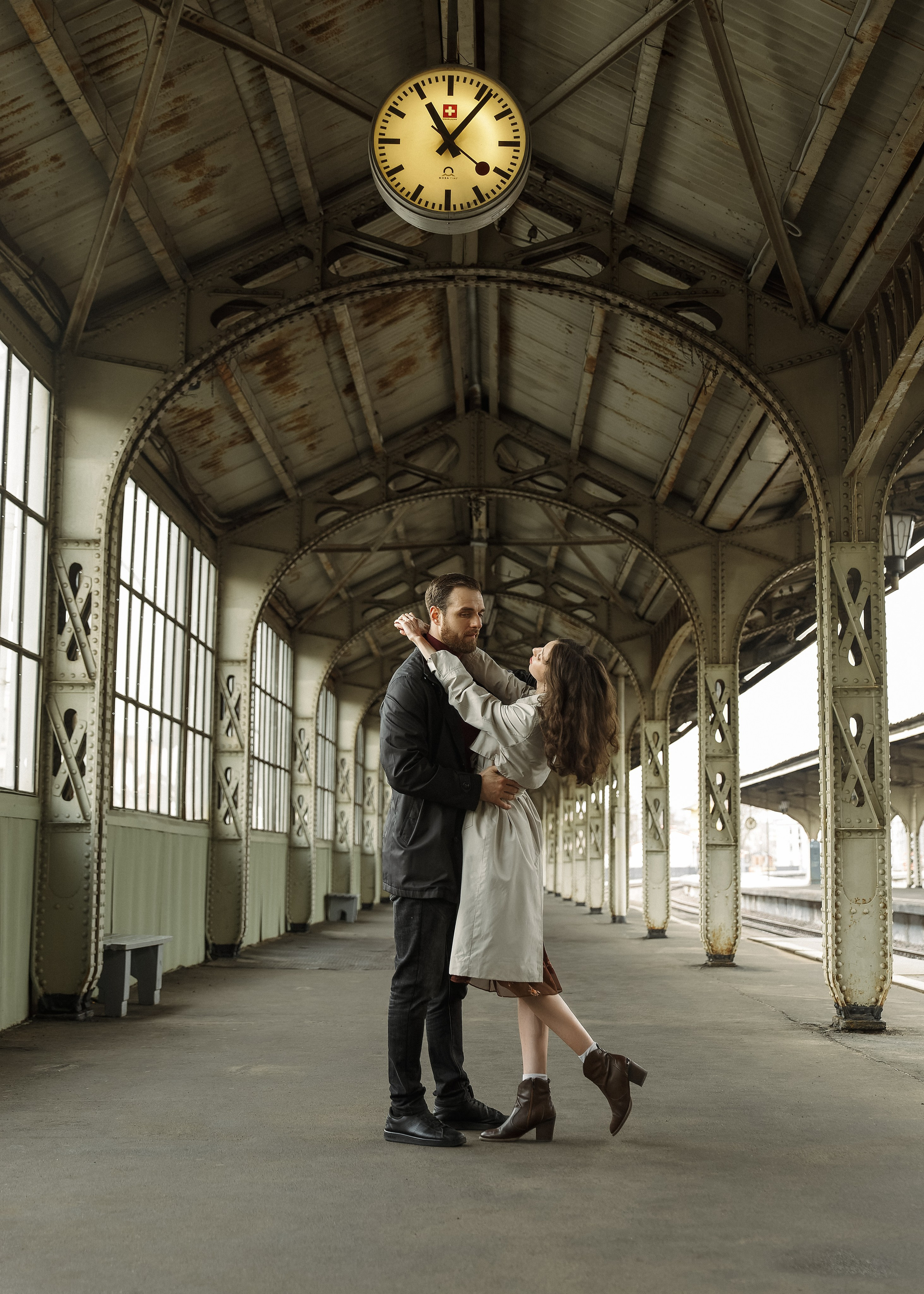 Лиза и Михаил — лав стори на Витебском вокзале. Свадебный и портретный фотограф в Санкт-Петербурге Анна Демьянова