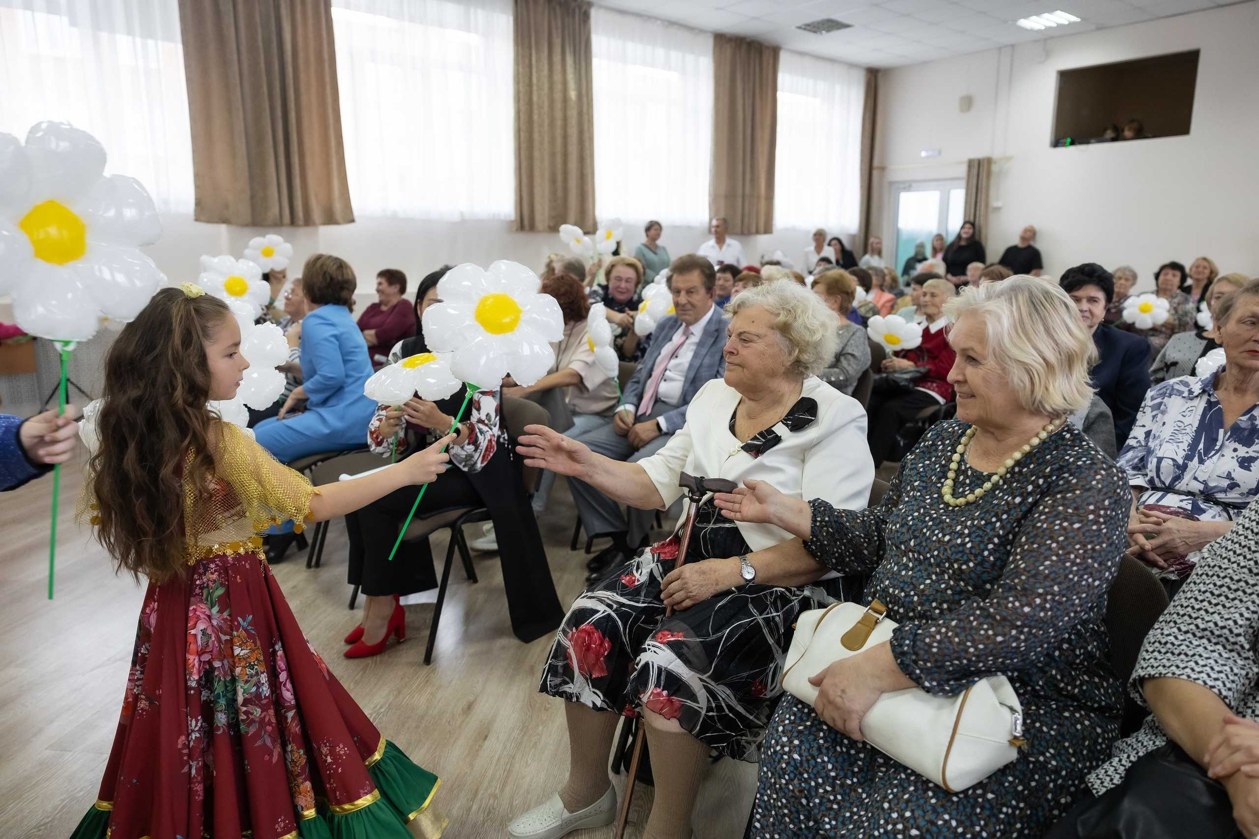 День учителя. Школа 31. Октябрь 2024. Свадебный и Семейный фотограф г. Ижевск Гульназ Солдатова. Гульназ фото