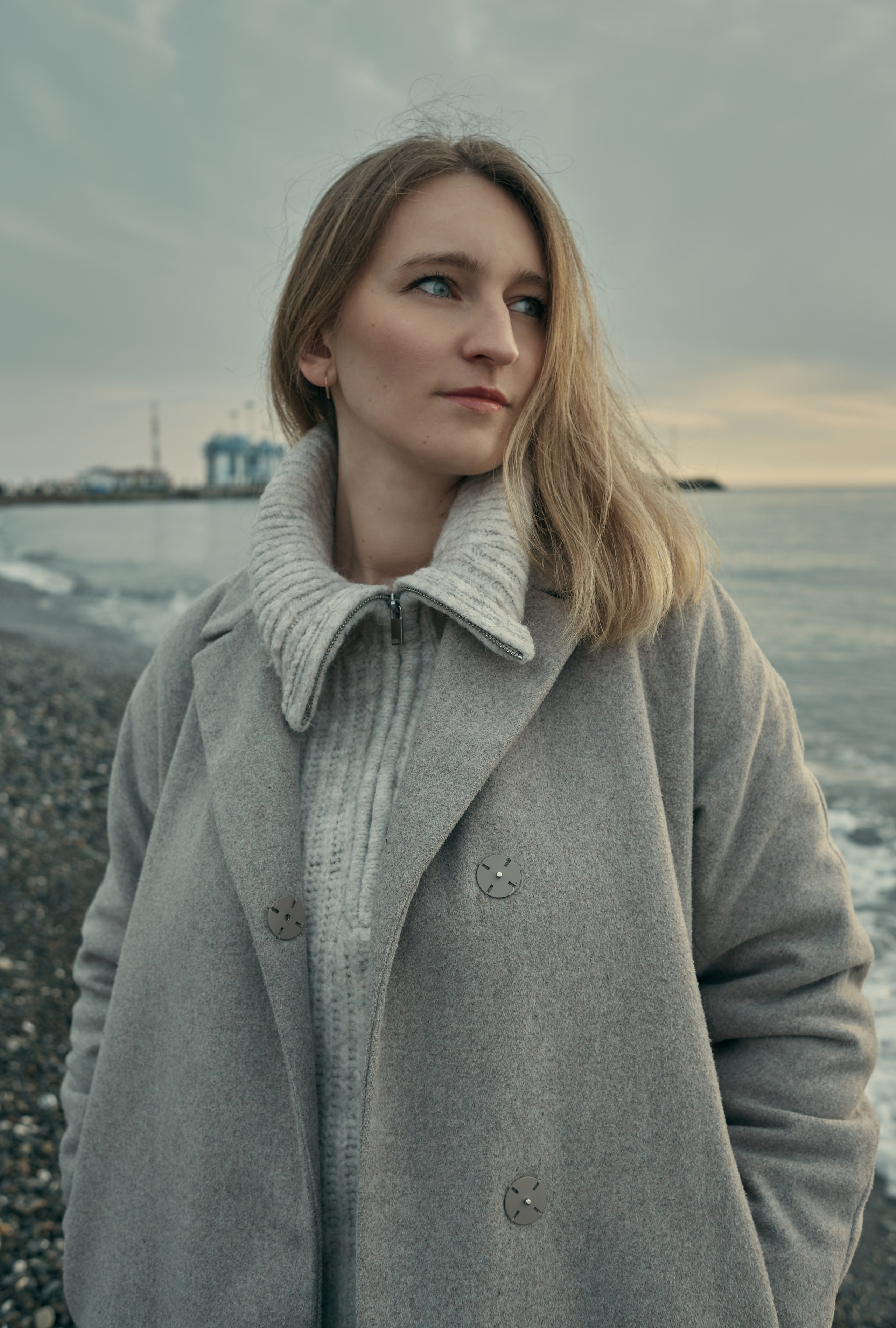 Виолетта. Прогулка у Черного моря. Портретный фотограф Санкт-Петербург, Пхукет