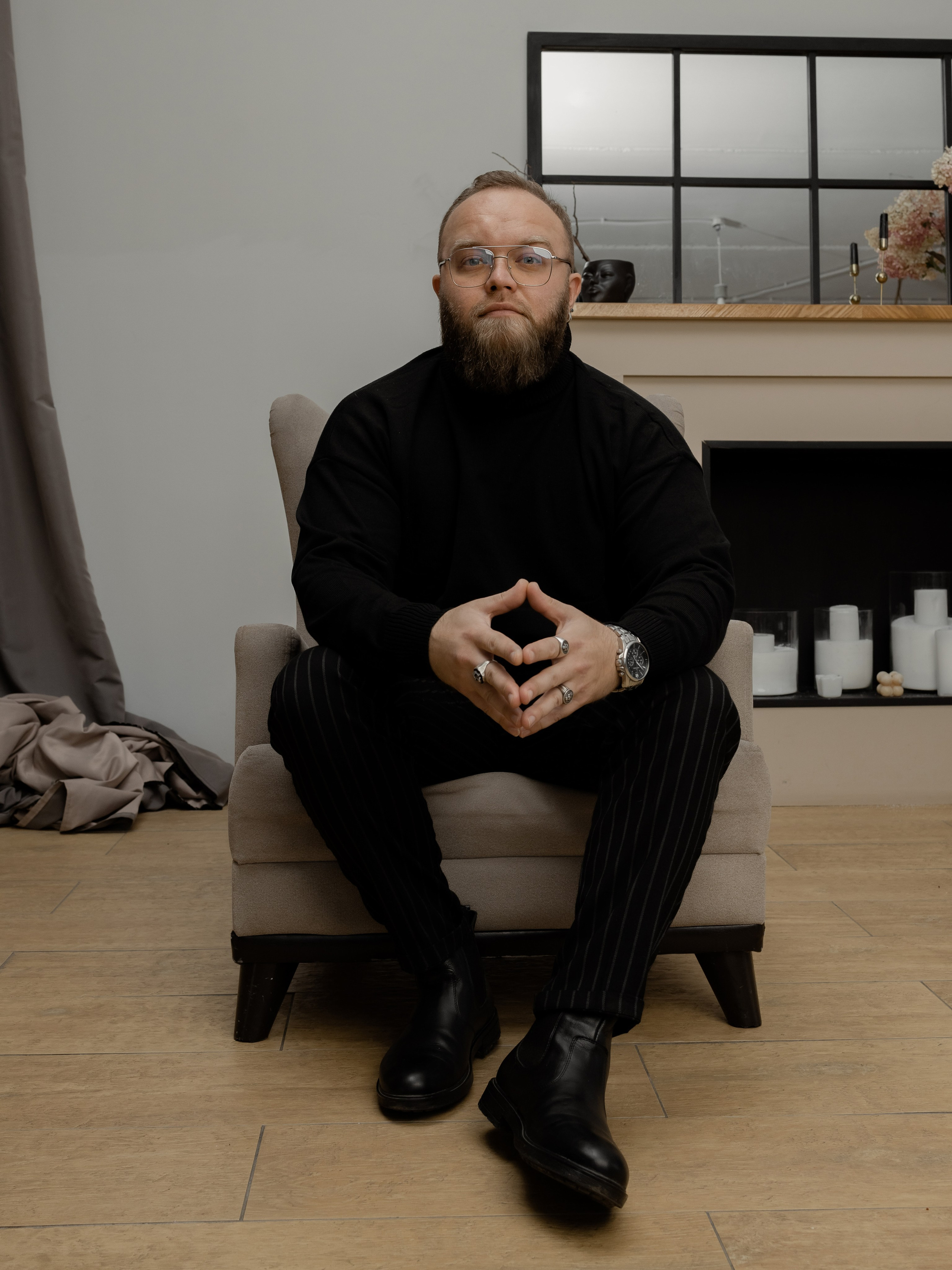 Дмитрий К. Фотограф Челябинск Эвелина Ганага, съемка для бизнеса и маркетплейсов