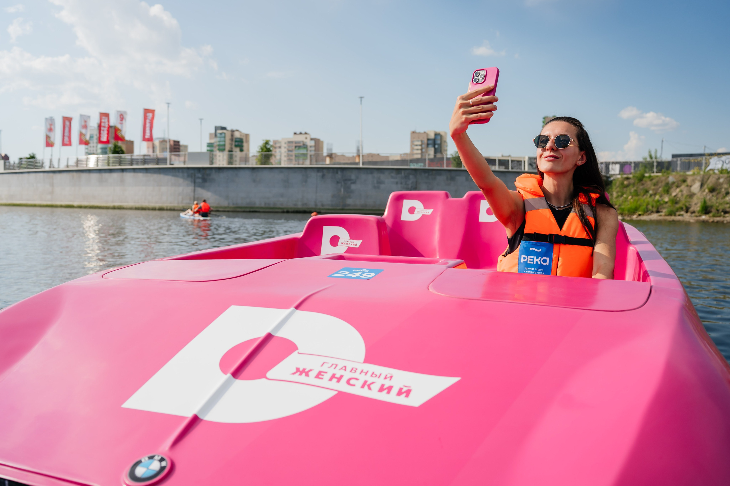 Съемка катамаранов для телеканала Домашний. Видеограф и Фотограф в Челябинске Ксения и Владимир Рюмины