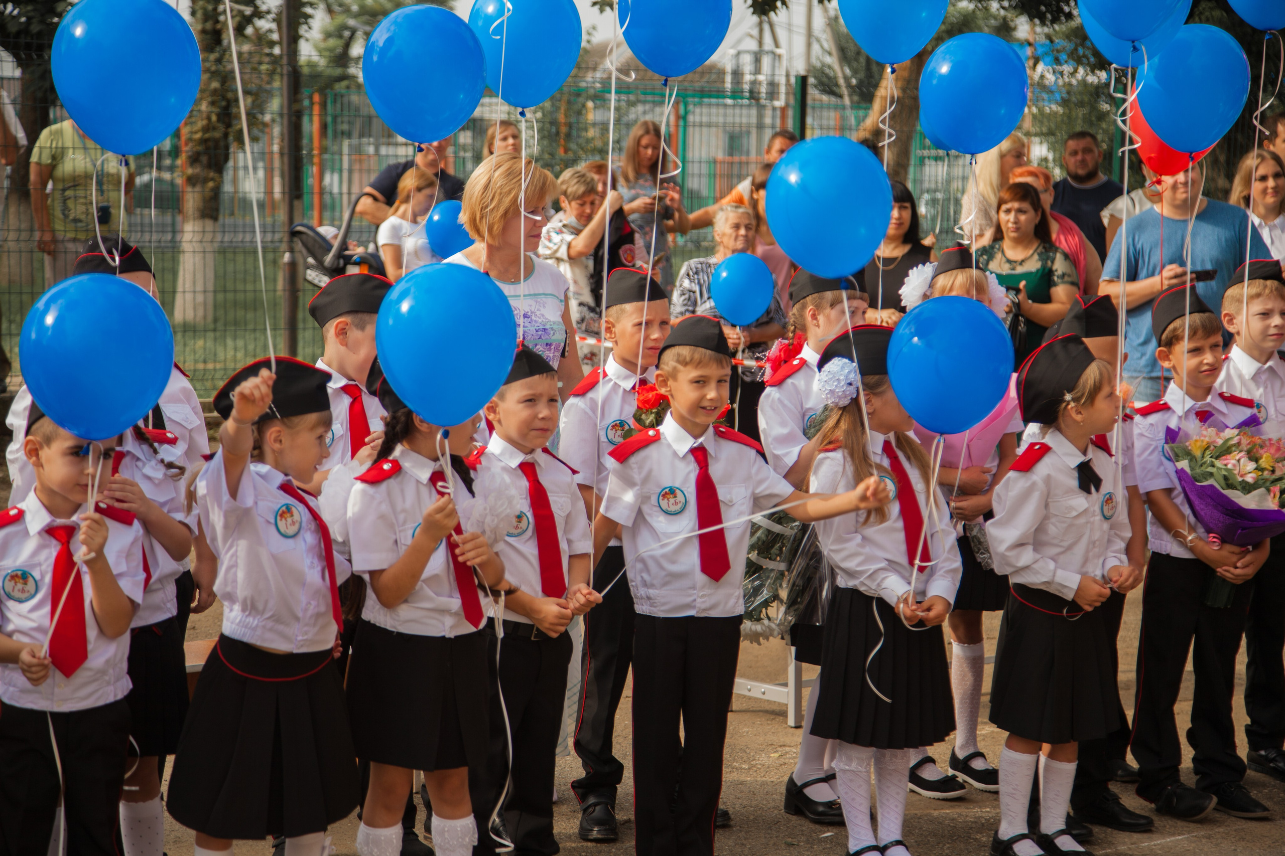Линейка 1 сентября. Свадебный и семейный фотограф в Армавире