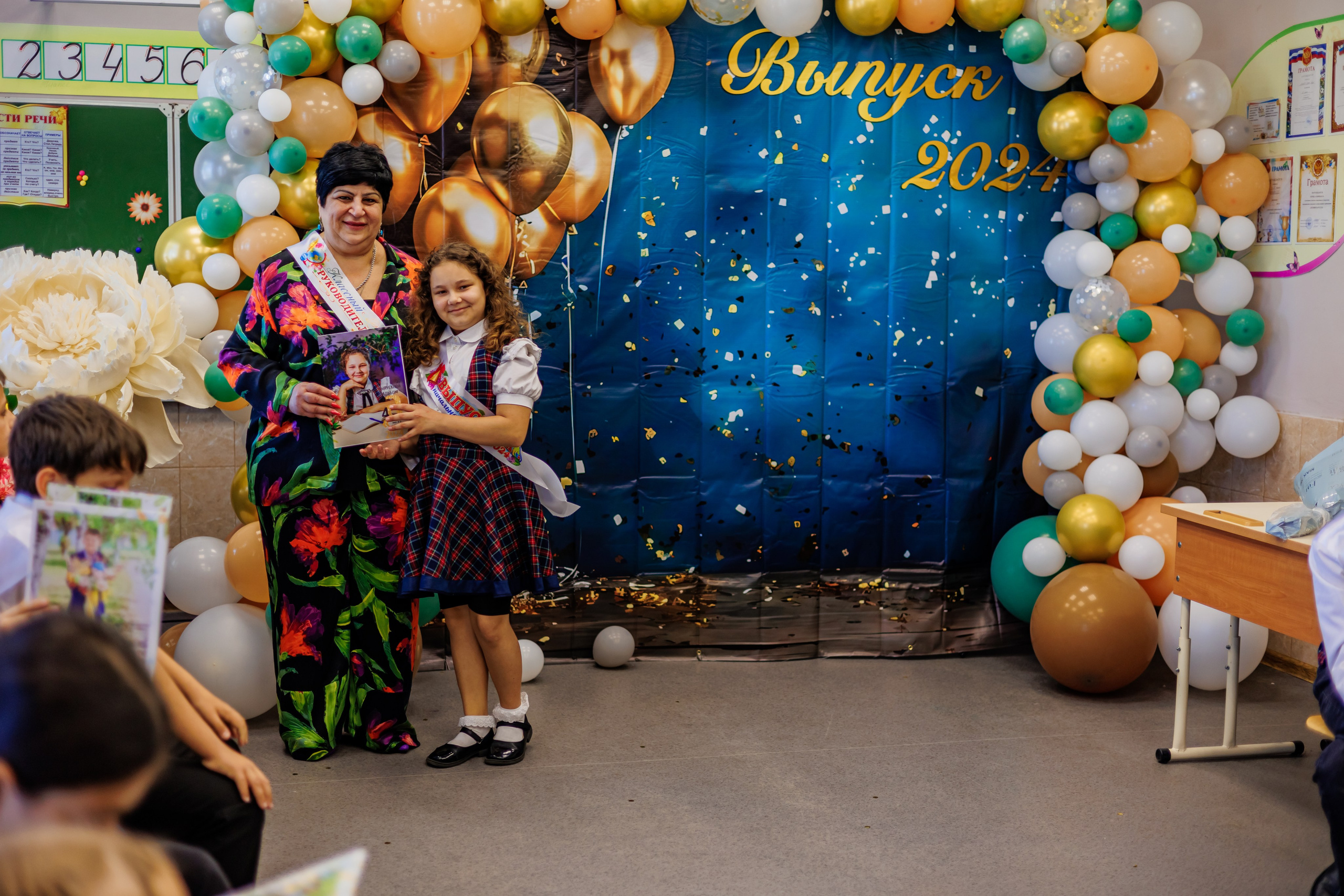 Выпуск 4а 25школа'24 год. Свадебный и семейный фотограф в Армавире