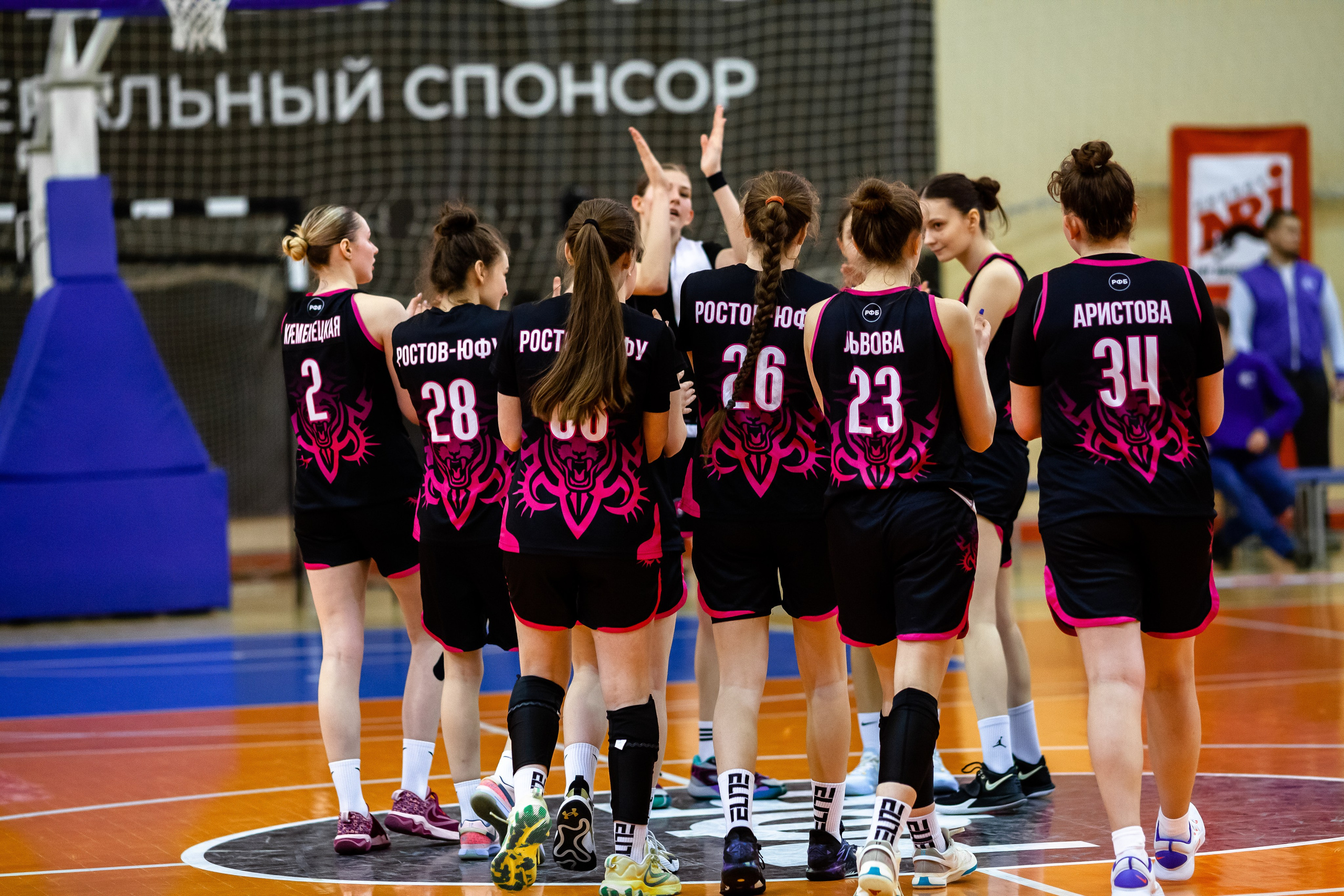 ЧГУ-Атланта — Ростов-ЮФУ / 1 игра. Фотография