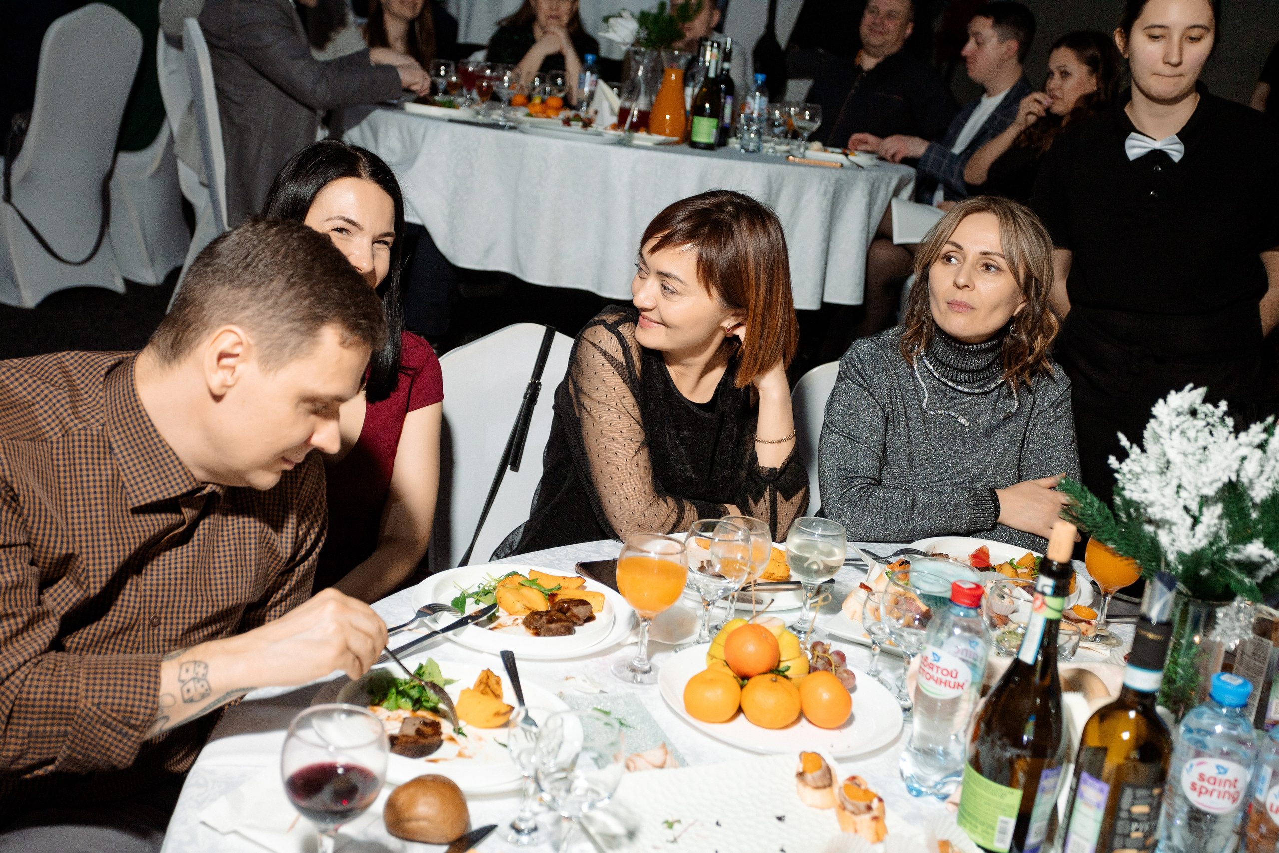 РЕПОРТАЖ: НОВЫЙ ГОД В ДК МЕТАЛЛУРГ. Профессиональный фотограф в Ижевске Леша Петров