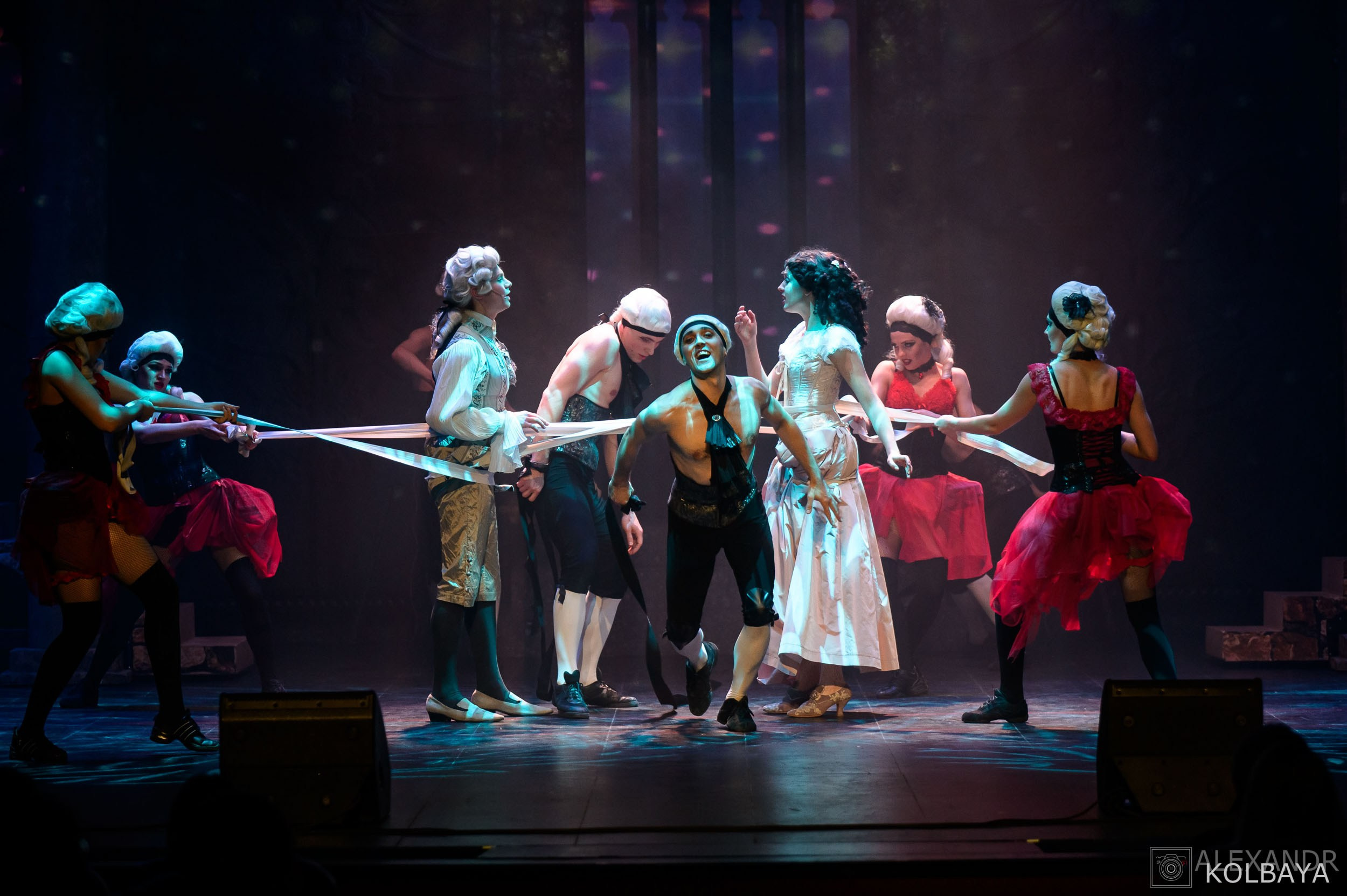 Опасные связи. Концертный и театральный репортажный фотограф в Москве Александр Колбая