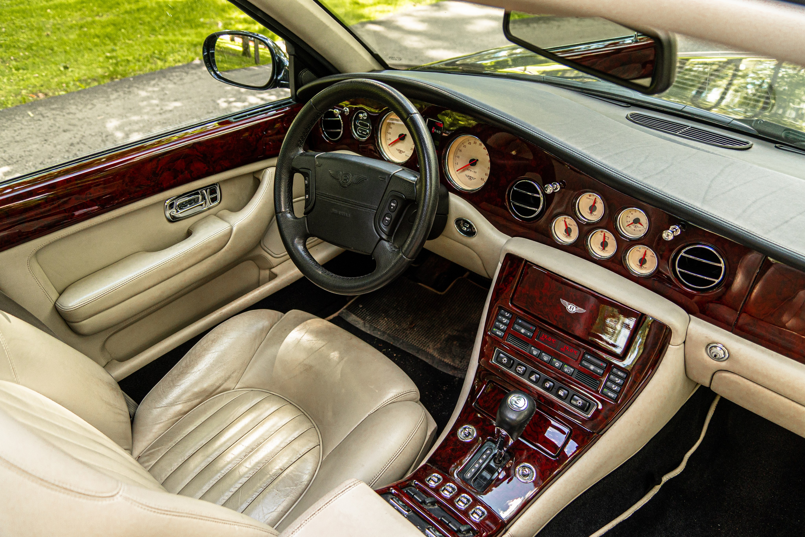 Фотосъемка Bentley , Rolls-Royce , Range Rover в Москве. Жуков Илья  свадебный фотограф в Москве