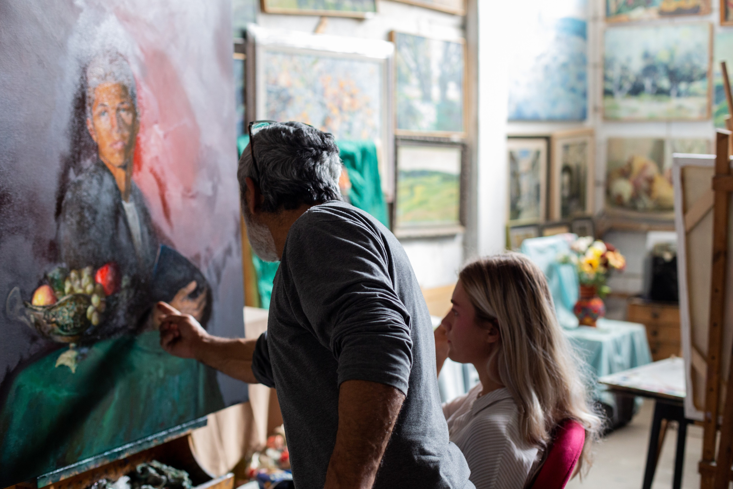 Офек. Художница Маргарита Гусак