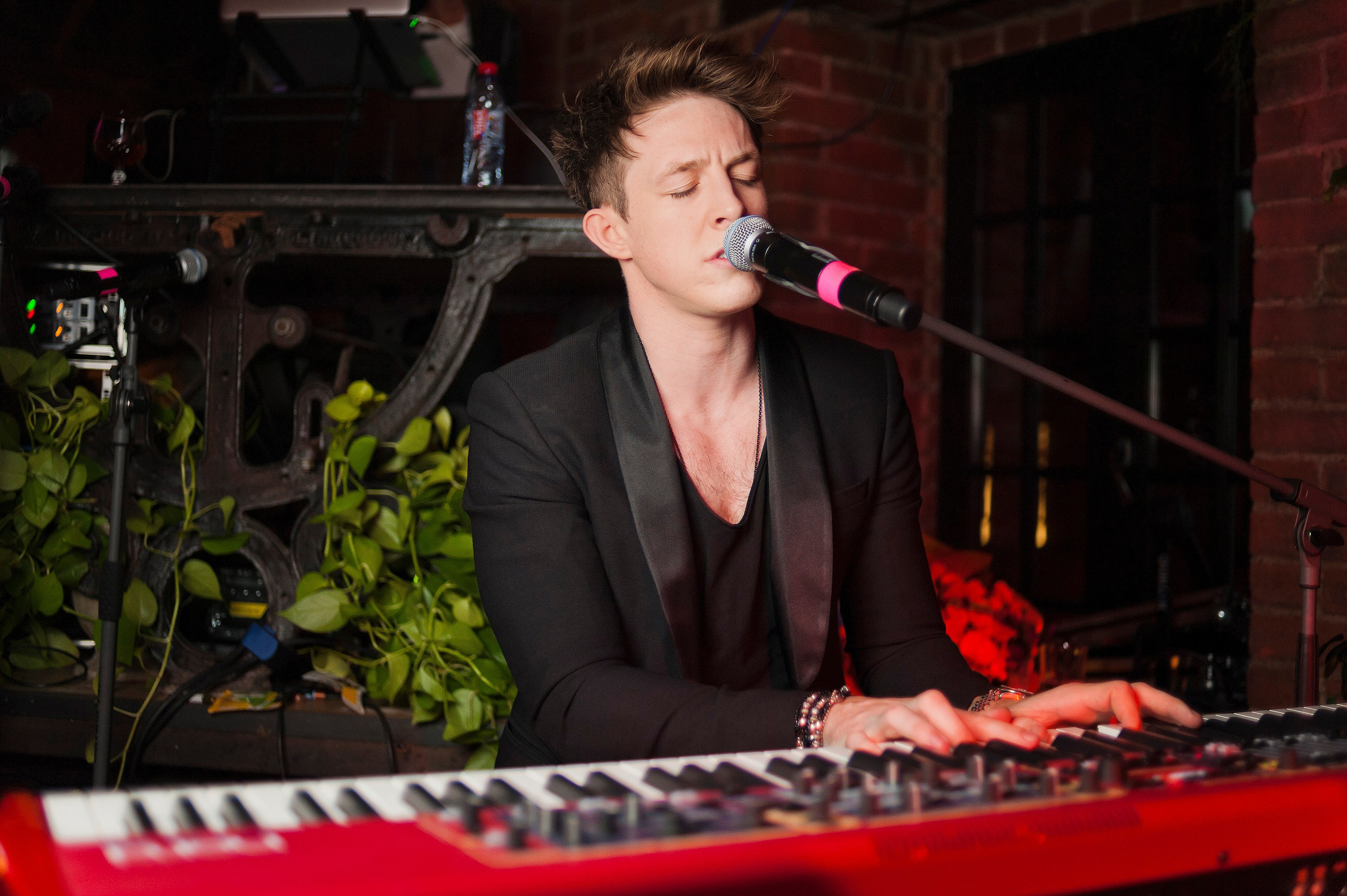 Эмоции. Фотограф Андрей Милевский в Москве. Репортаж на ваших значимых событиях