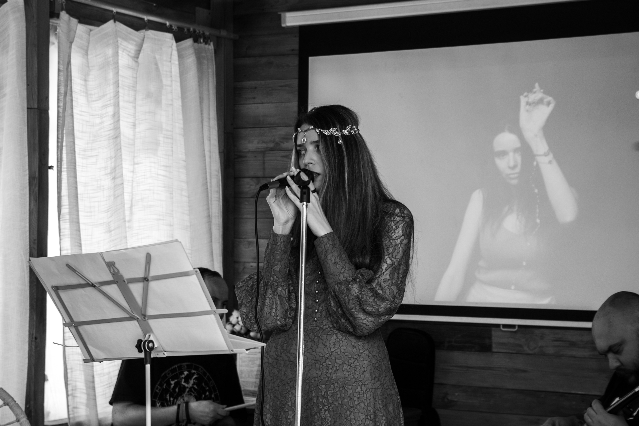 Творческий вечер автофикшн-книги Оли Черных «Абдоминально». Репортажный фотограф в Москве Legiodot