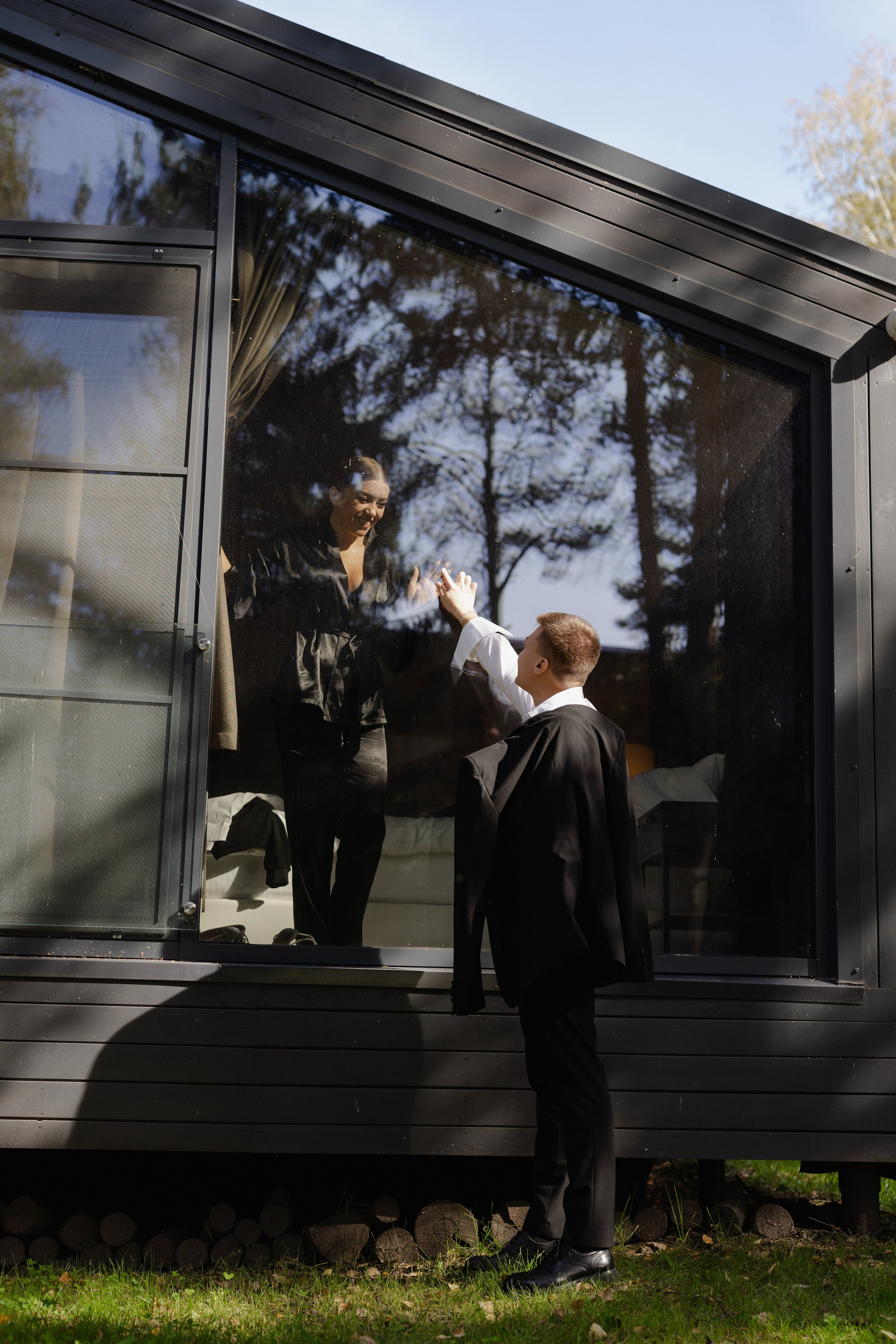 Любовь и Артур. Сосновый бор. Фотограф Аля Овчарова