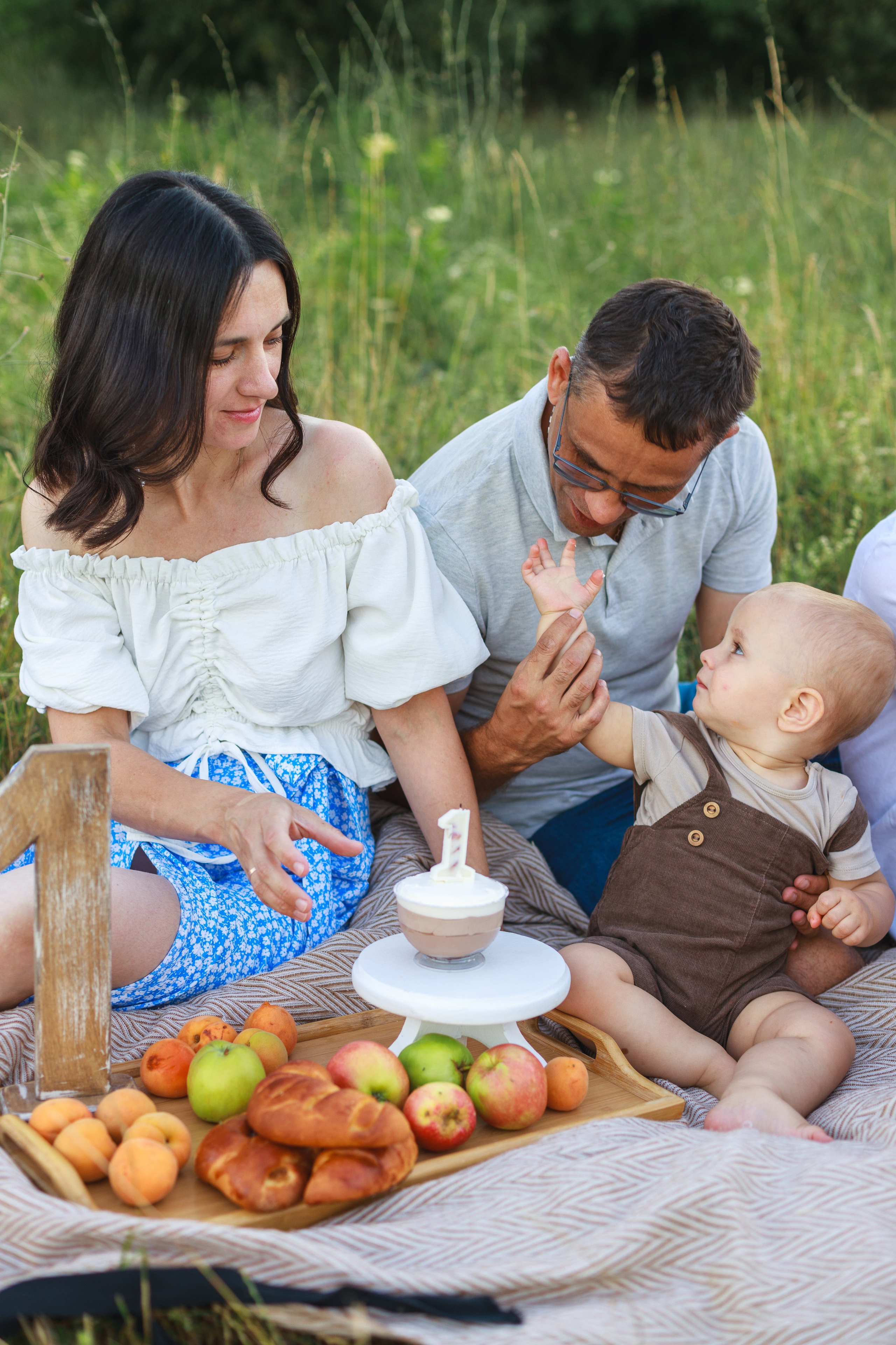 Годик Лёши на пикнике. Детский и семейный фотограф в Краснодаре Альбина Морозова
